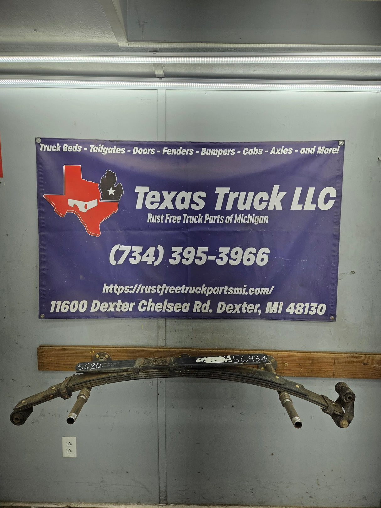 1999-2007 Ford F250 F350 Super Duty Rear Leaf Springs - 1