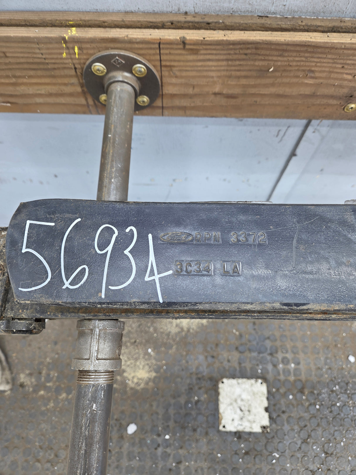 1999-2007 Ford F250 F350 Super Duty Rear Leaf Springs - 1