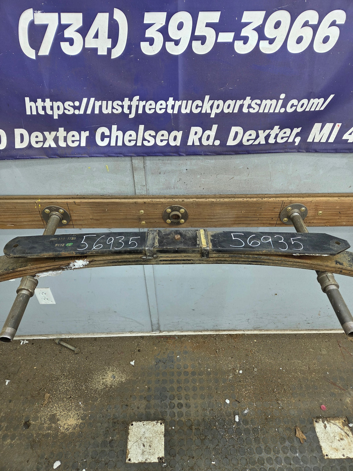 2008-2010 Ford F250 F350 Super Duty Rear Leaf Spring (1)