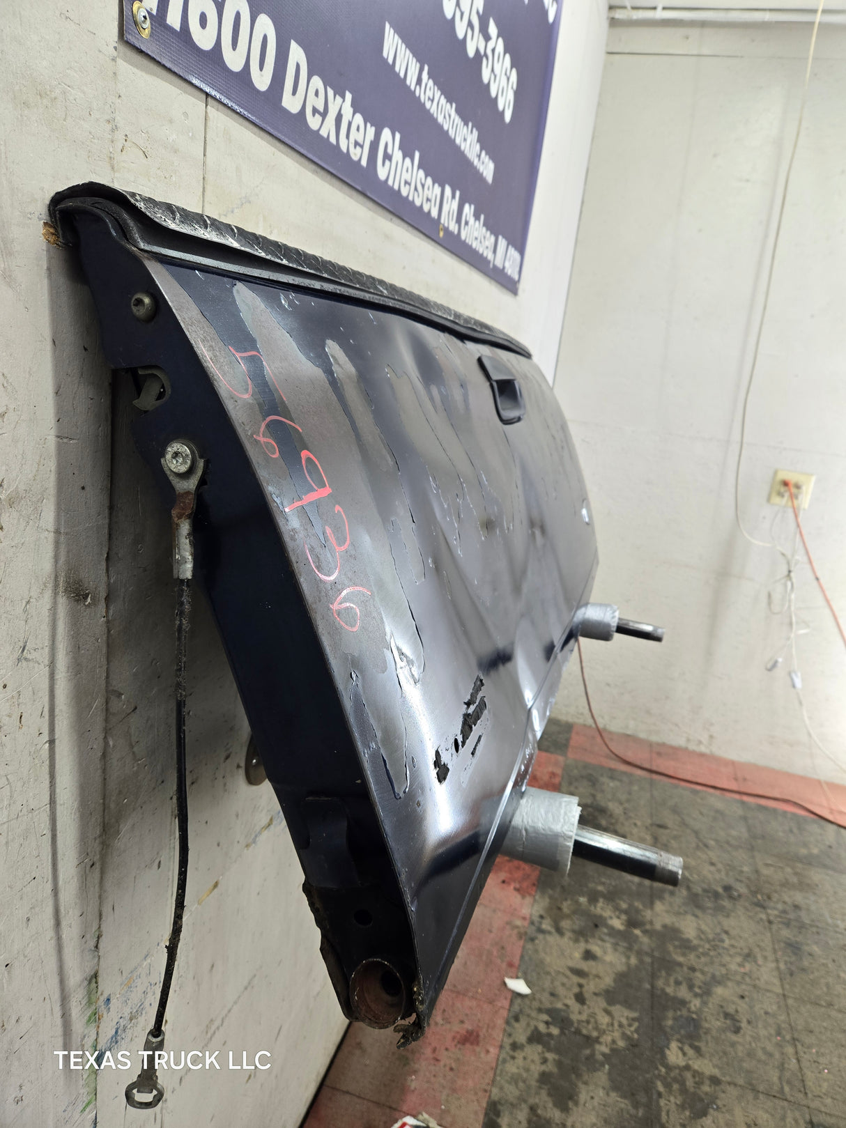 1997-2003 F150 / 1999-2007 Ford F250 F350 F450 F550 Super Duty Tailgate