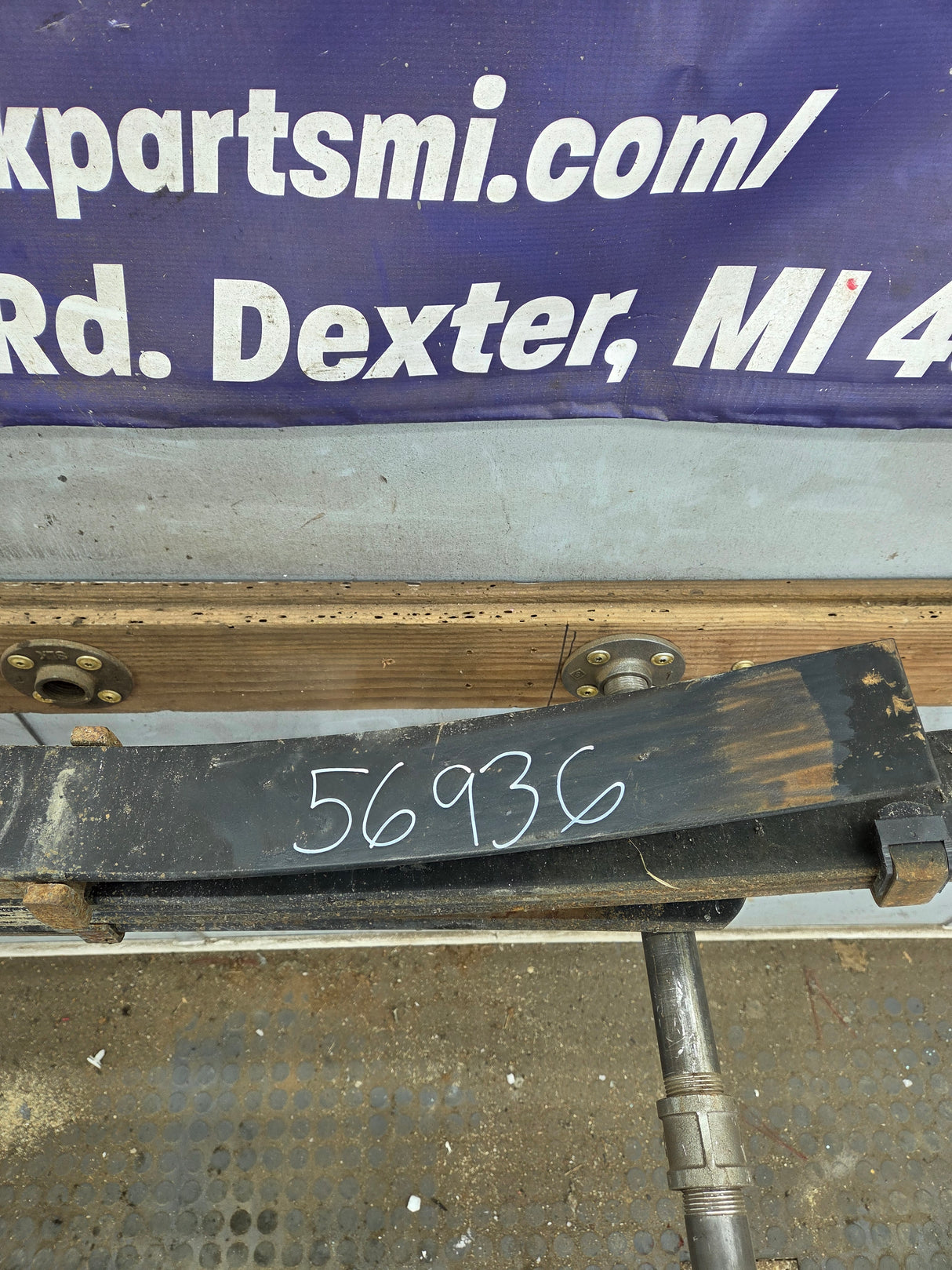 2008-2010 Ford F250 F350 Super Duty Rear Leaf Spring (1)