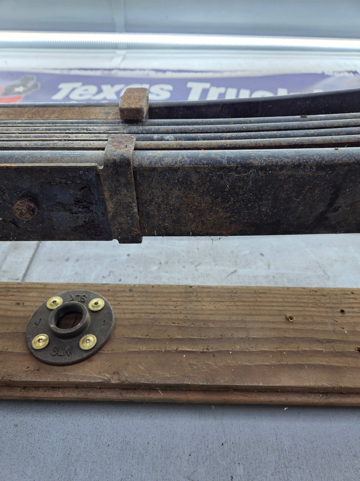 2008-2010 Ford F250 F350 Super Duty Rear Leaf Spring (1)