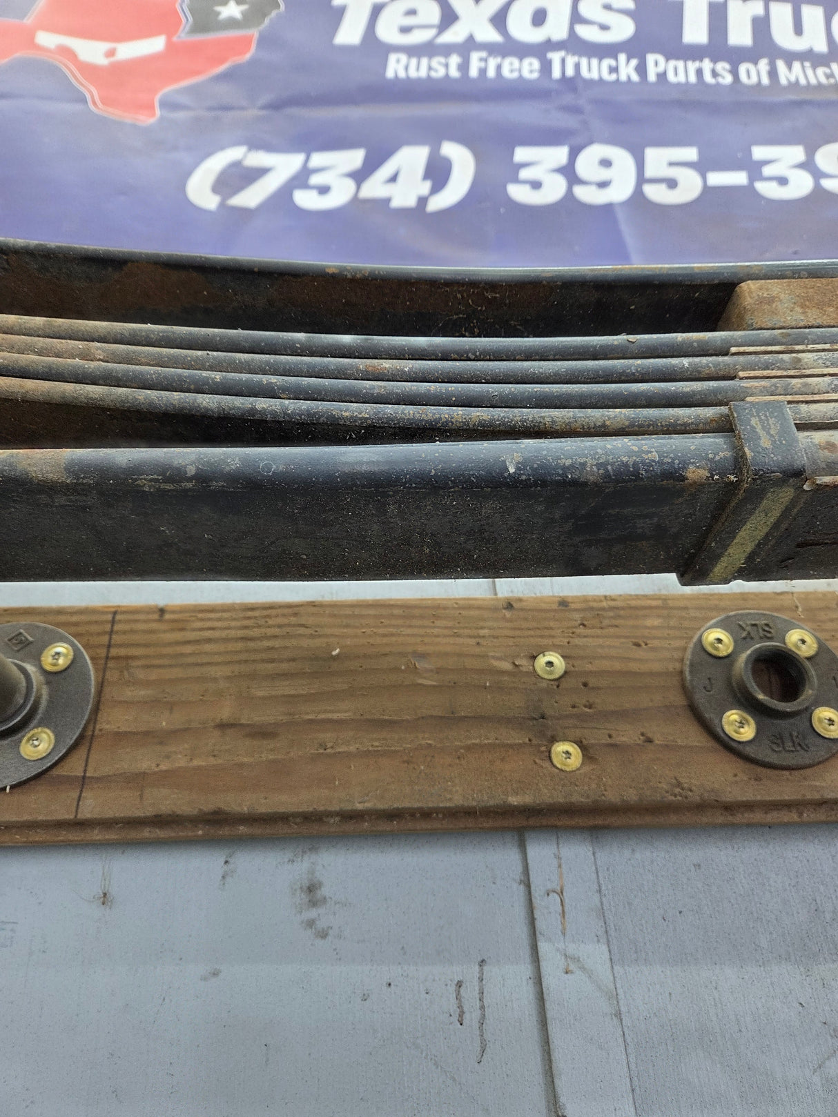 2008-2010 Ford F250 F350 Super Duty Rear Leaf Spring (1)