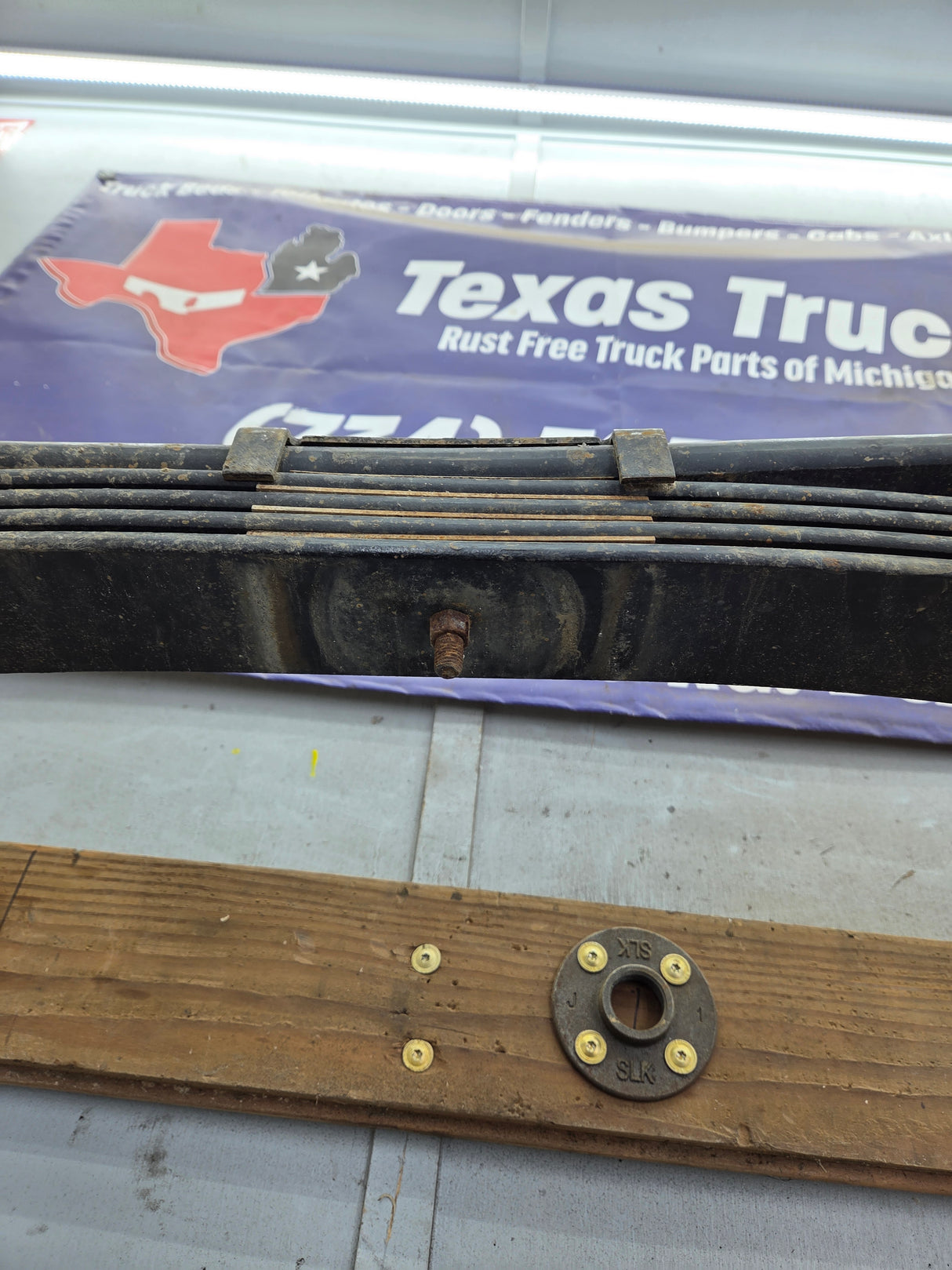 1999-2007 Ford F250 F350 Super Duty Rear Leaf Spring - 1