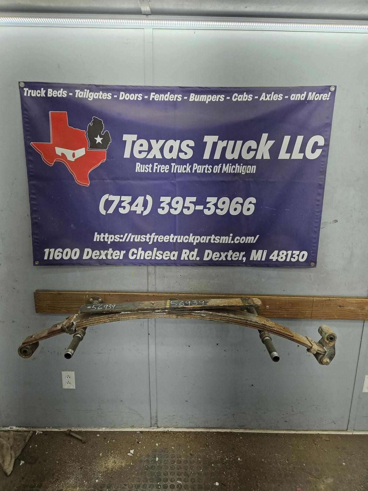 1999-2007 Ford F250 F350 Super Duty Rear Leaf Spring - 1