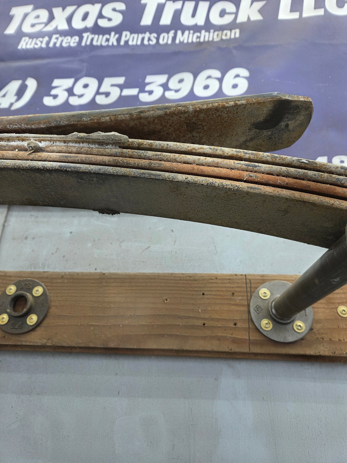 1999-2007 Ford F250 F350 Super Duty Rear Leaf Spring - 1