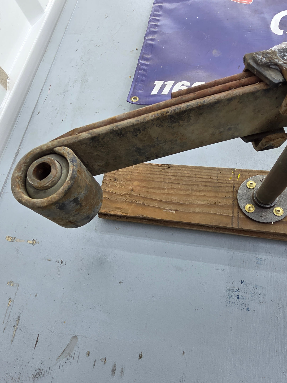 1999-2007 Ford F250 F350 Super Duty Rear Leaf Spring - 1