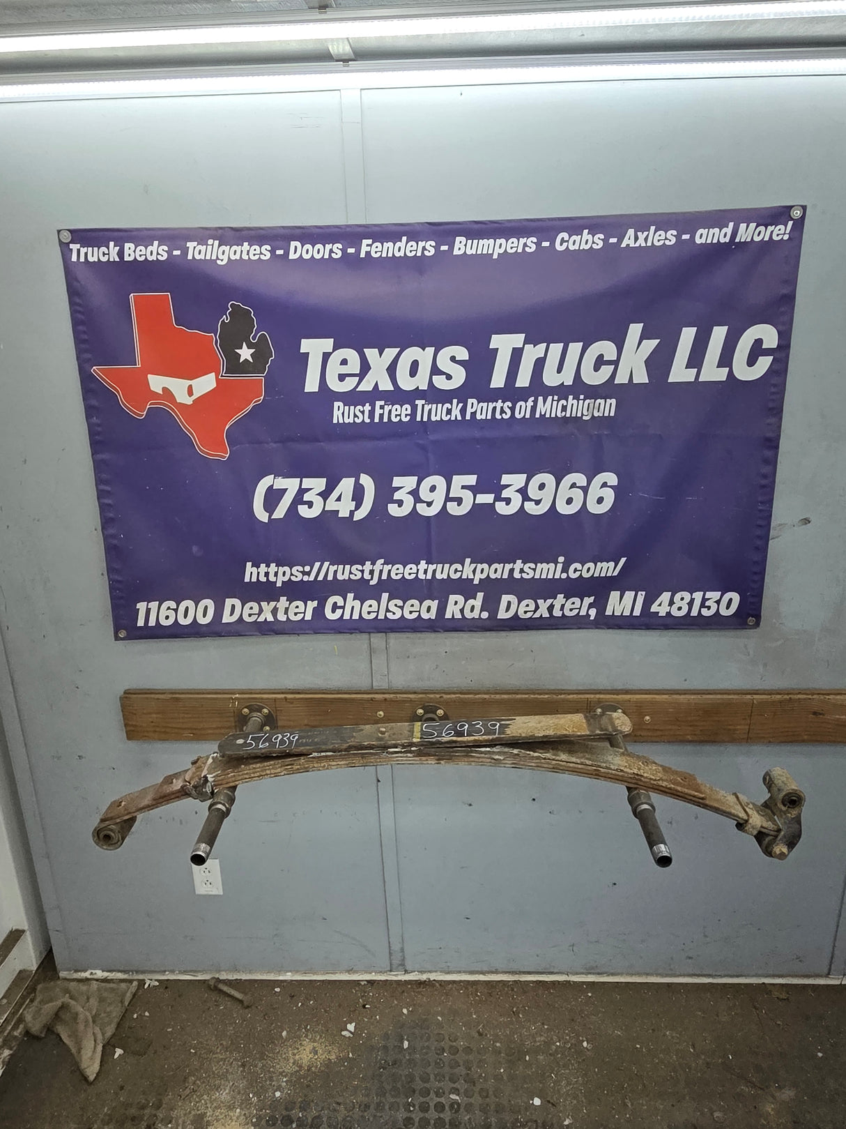 1999-2007 Ford F250 F350 Super Duty Rear Leaf Spring - 1