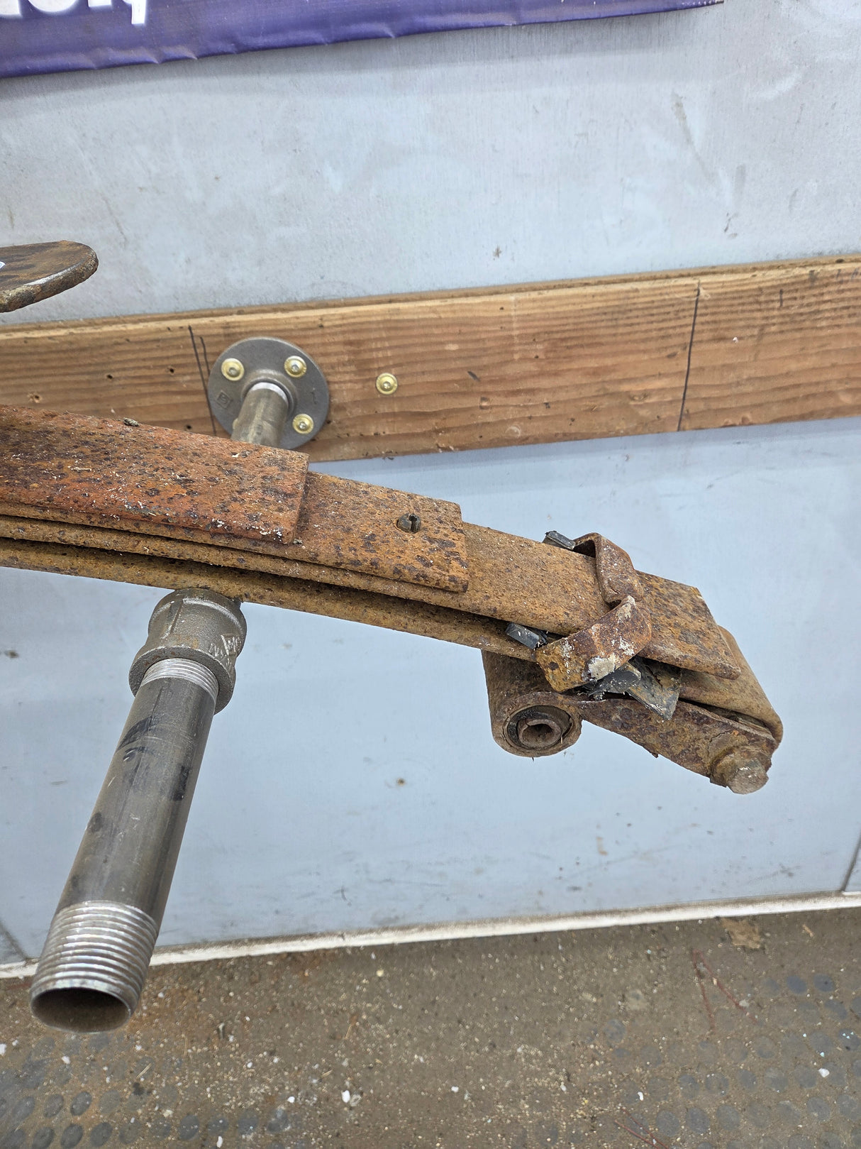 1999-2007 Ford F250 F350 Super Duty Rear Leaf Spring - 1