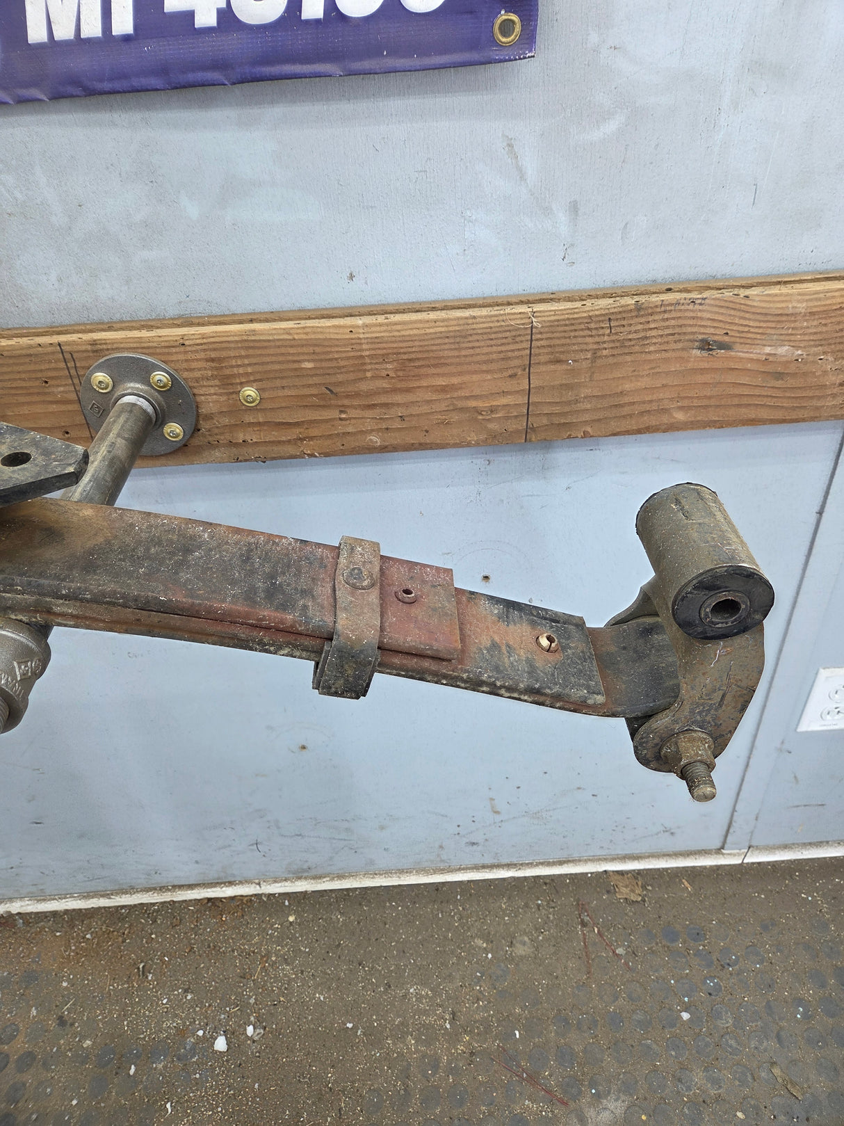2008-2010 Ford F250 F350 Super Duty Rear Leaf Spring (1)
