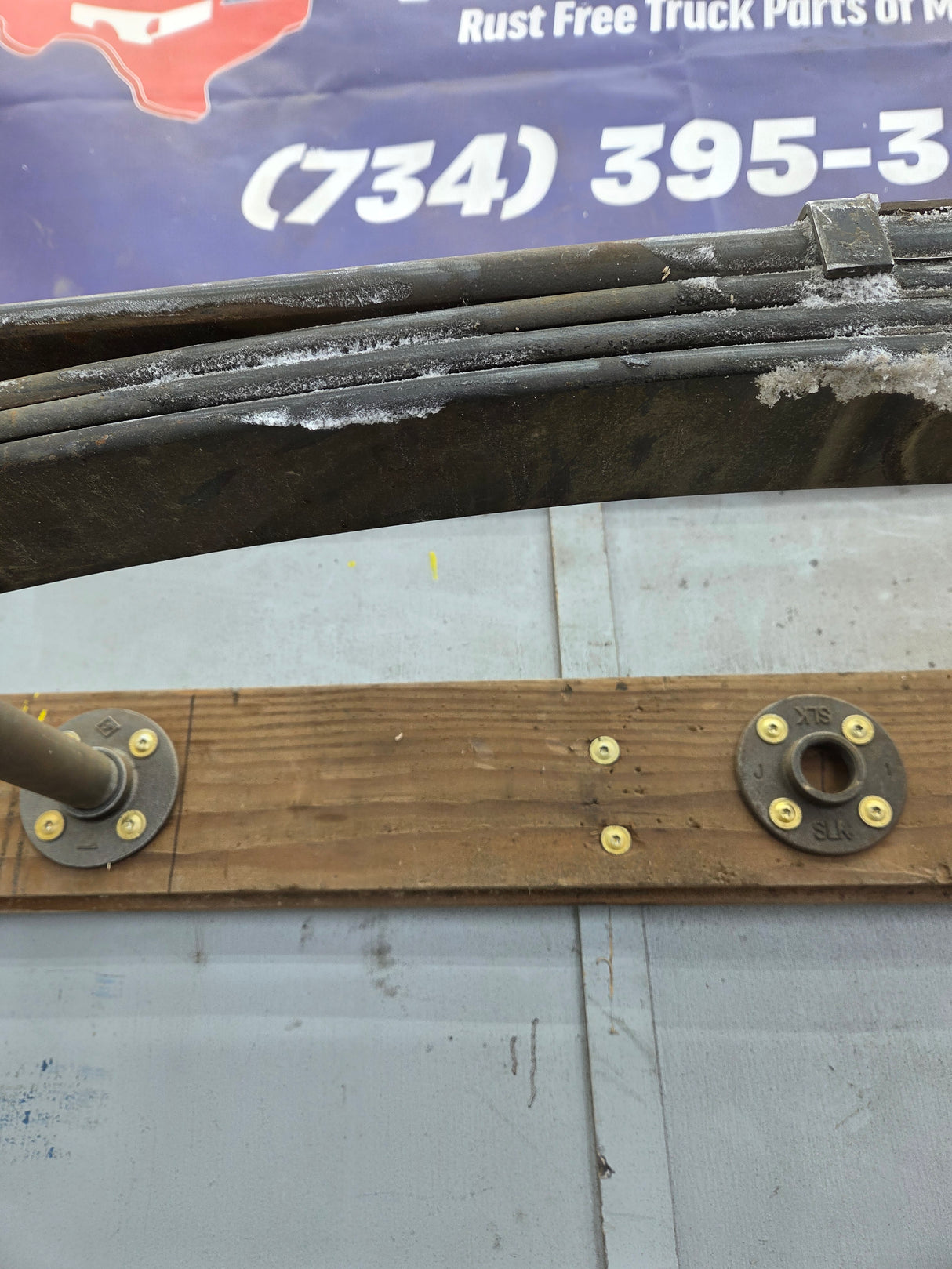 2008-2010 Ford F250 F350 Super Duty Rear Leaf Spring (1)
