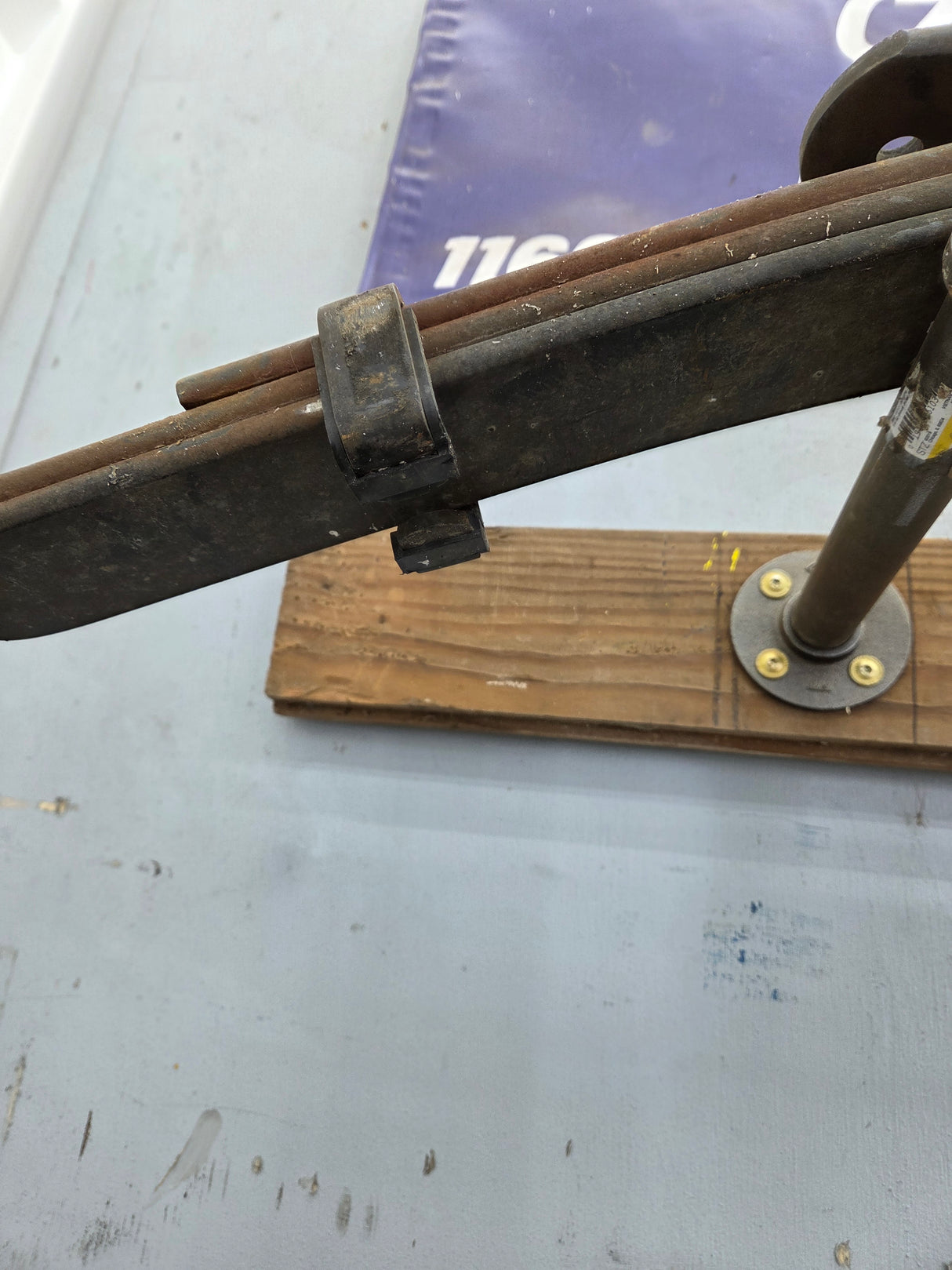 2008-2010 Ford F250 F350 Super Duty Rear Leaf Spring (1)