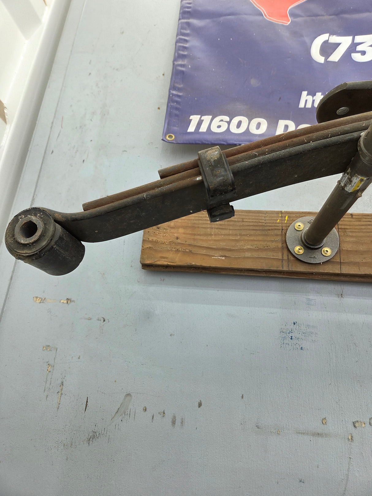 2008-2010 Ford F250 F350 Super Duty Rear Leaf Spring (1)