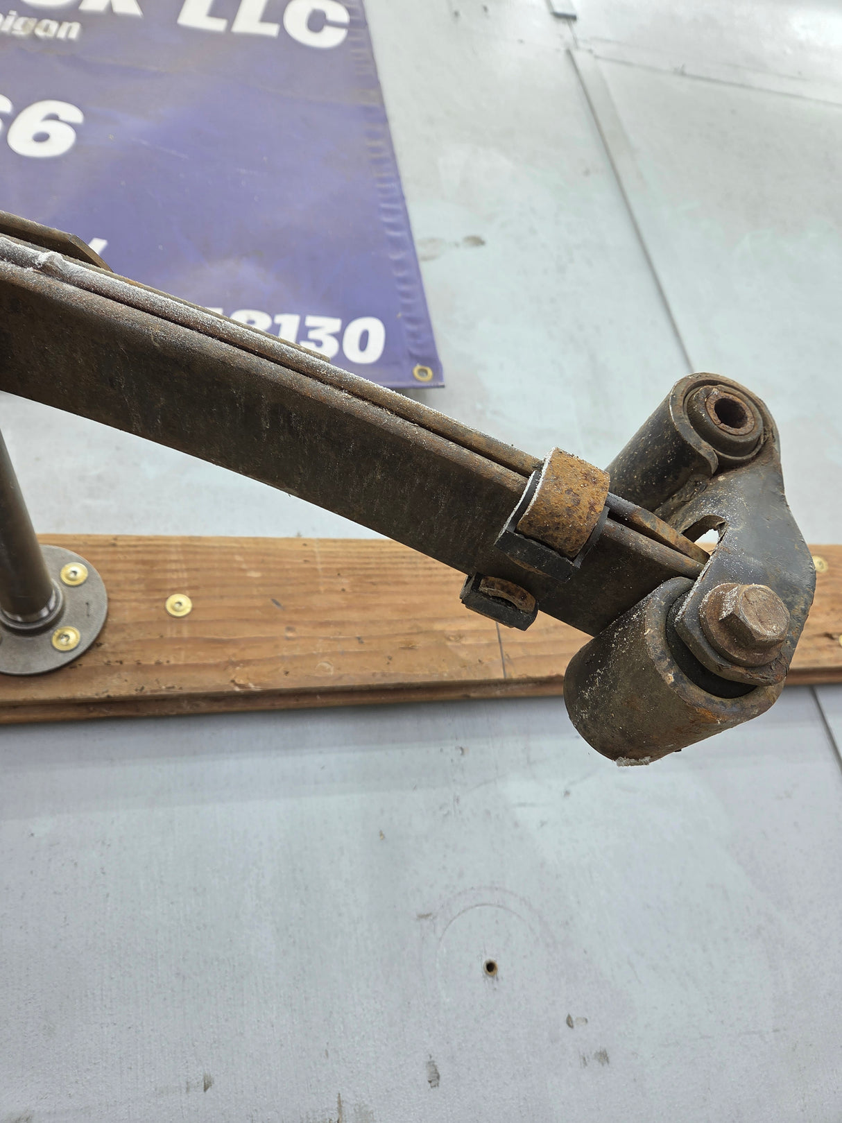 1999-2007 Ford F250 F350 Super Duty Rear Leaf Spring - 1