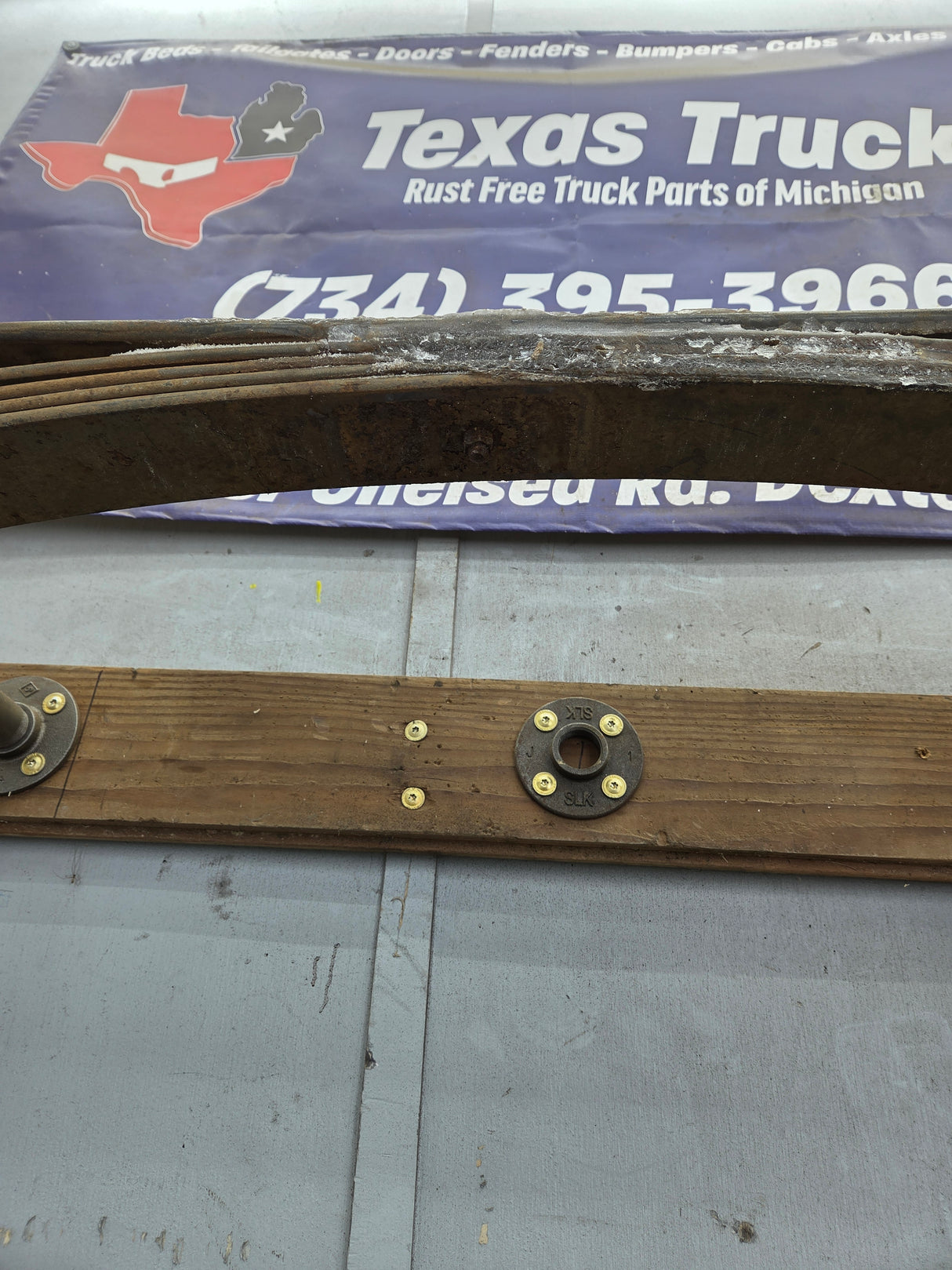 1999-2007 Ford F250 F350 Super Duty Rear Leaf Spring - 1