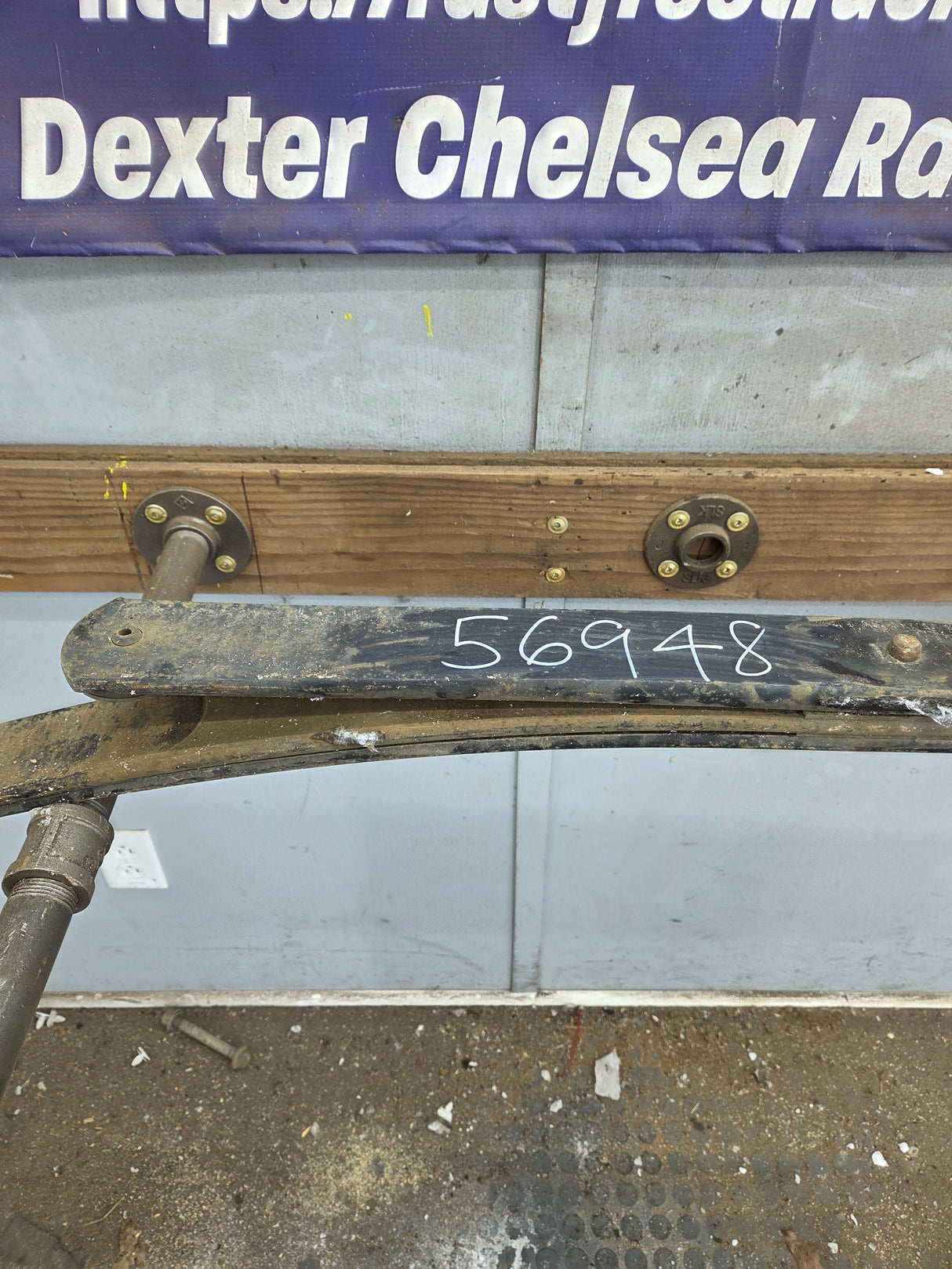 1999-2006 Chevrolet Silverado / GMC Sierra 1500 Rear Leaf Spring - (1)