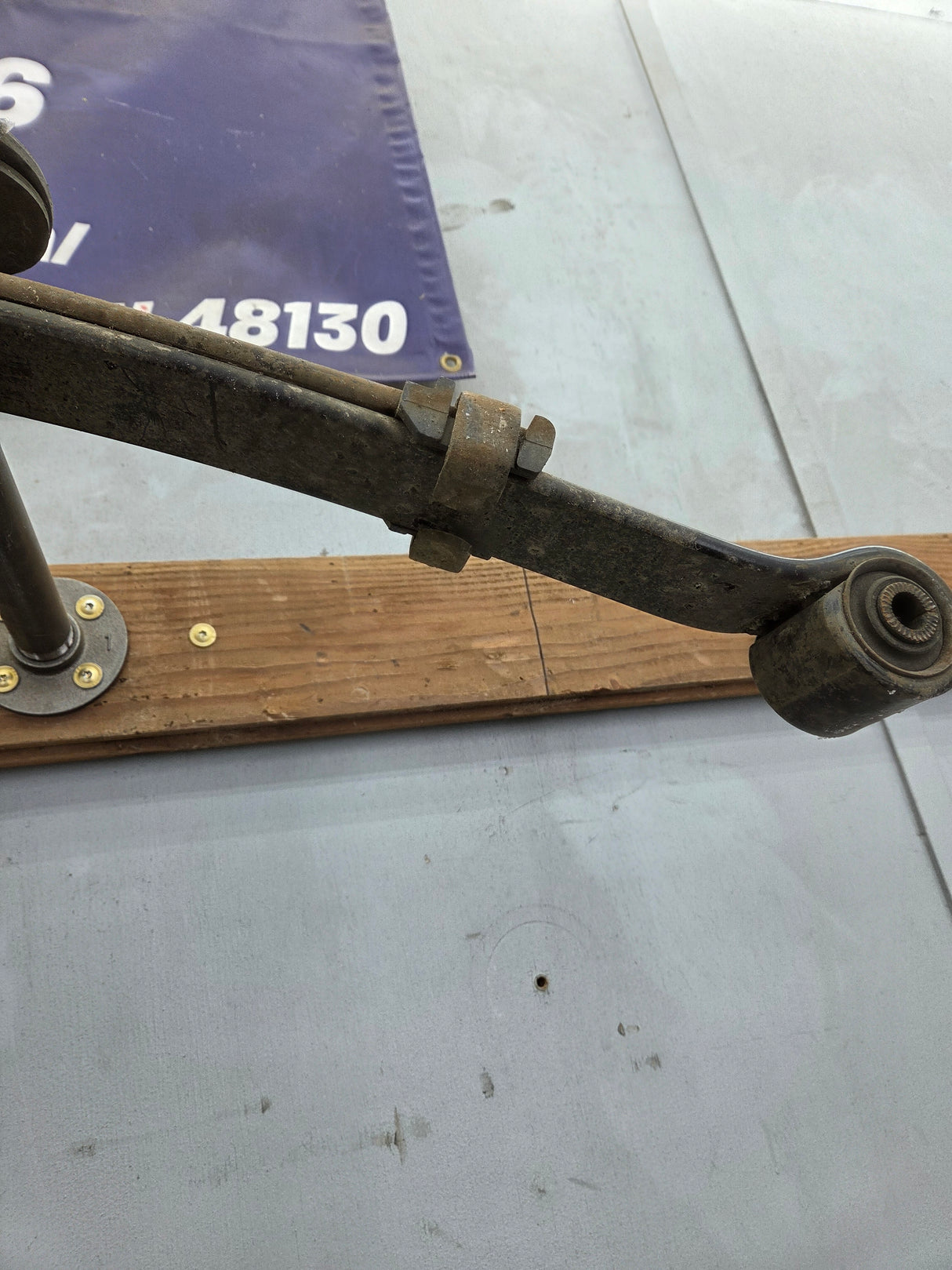 1999-2006 Chevrolet Silverado / GMC Sierra 1500 Rear Leaf Spring - (1)