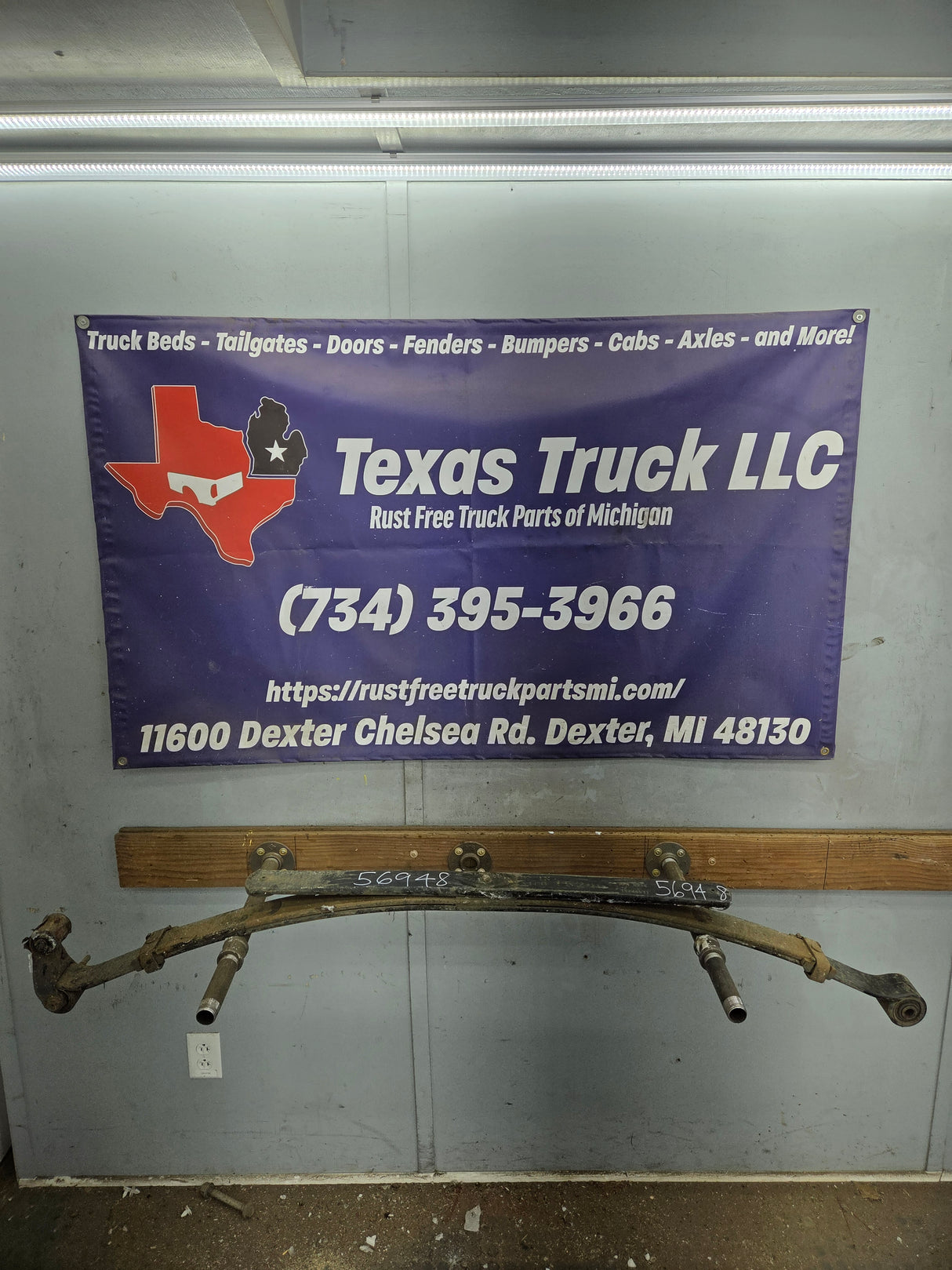 1999-2006 Chevrolet Silverado / GMC Sierra 1500 Rear Leaf Spring - (1)