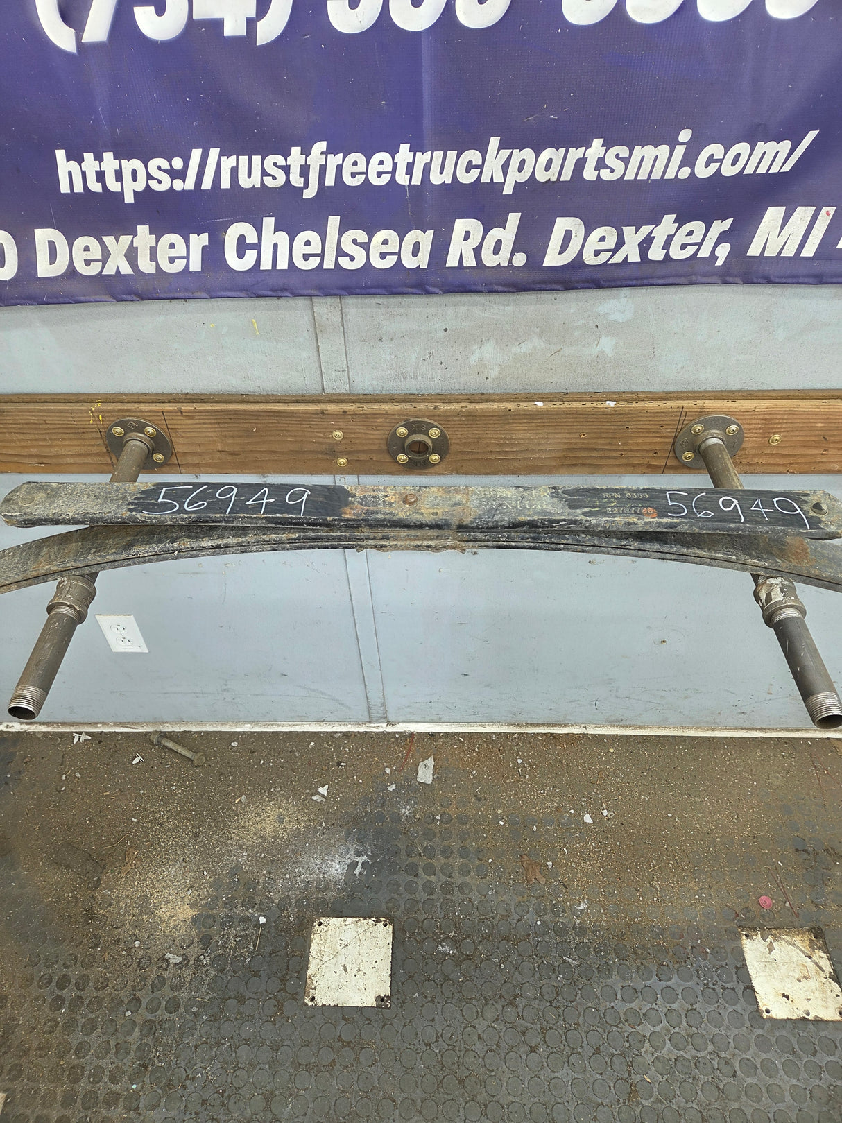 2007-2013 Chevrolet Silverado / GMC Sierra 1500 Rear Leaf Spring - 1