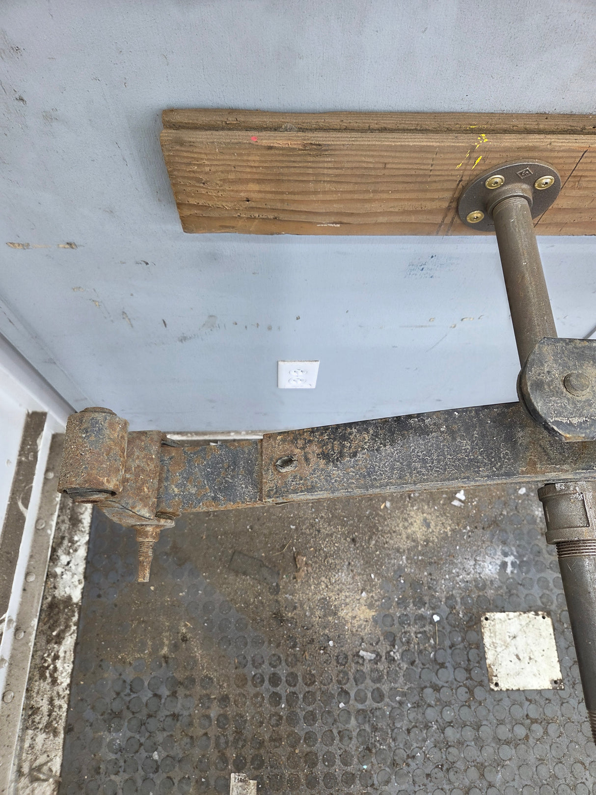 2007-2013 Chevrolet Silverado / GMC Sierra 1500 Rear Leaf Spring - 1