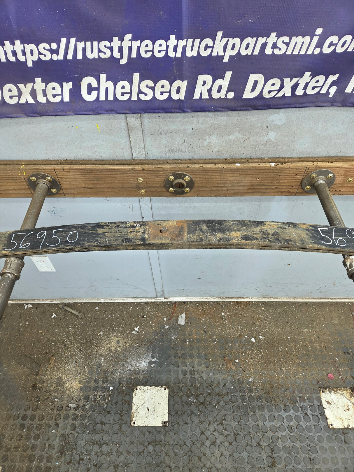 1999-2004 Ford F250 F350 Super Duty Excursion Front Leaf Spring