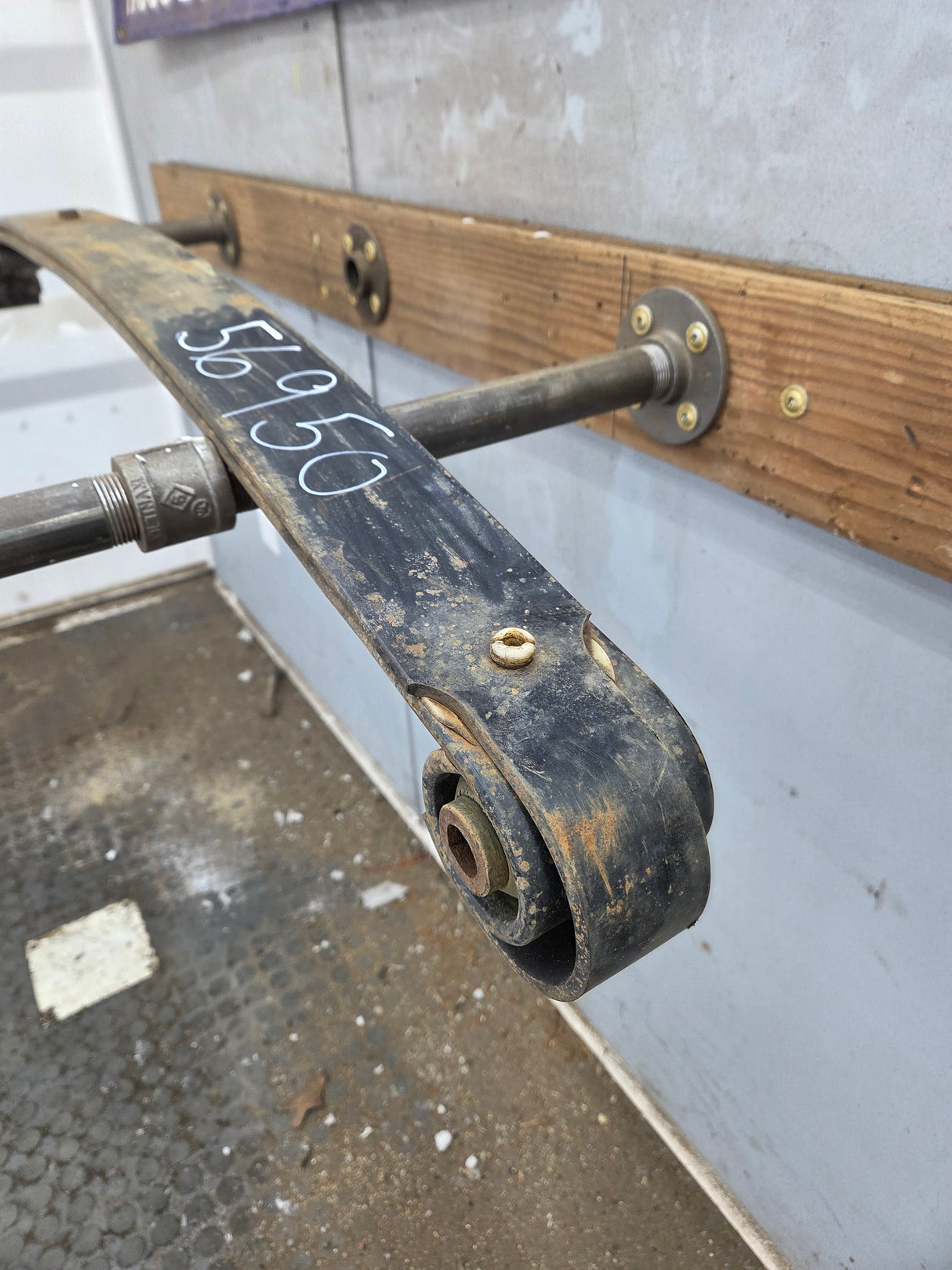 1999-2004 Ford F250 F350 Super Duty Excursion Front Leaf Spring