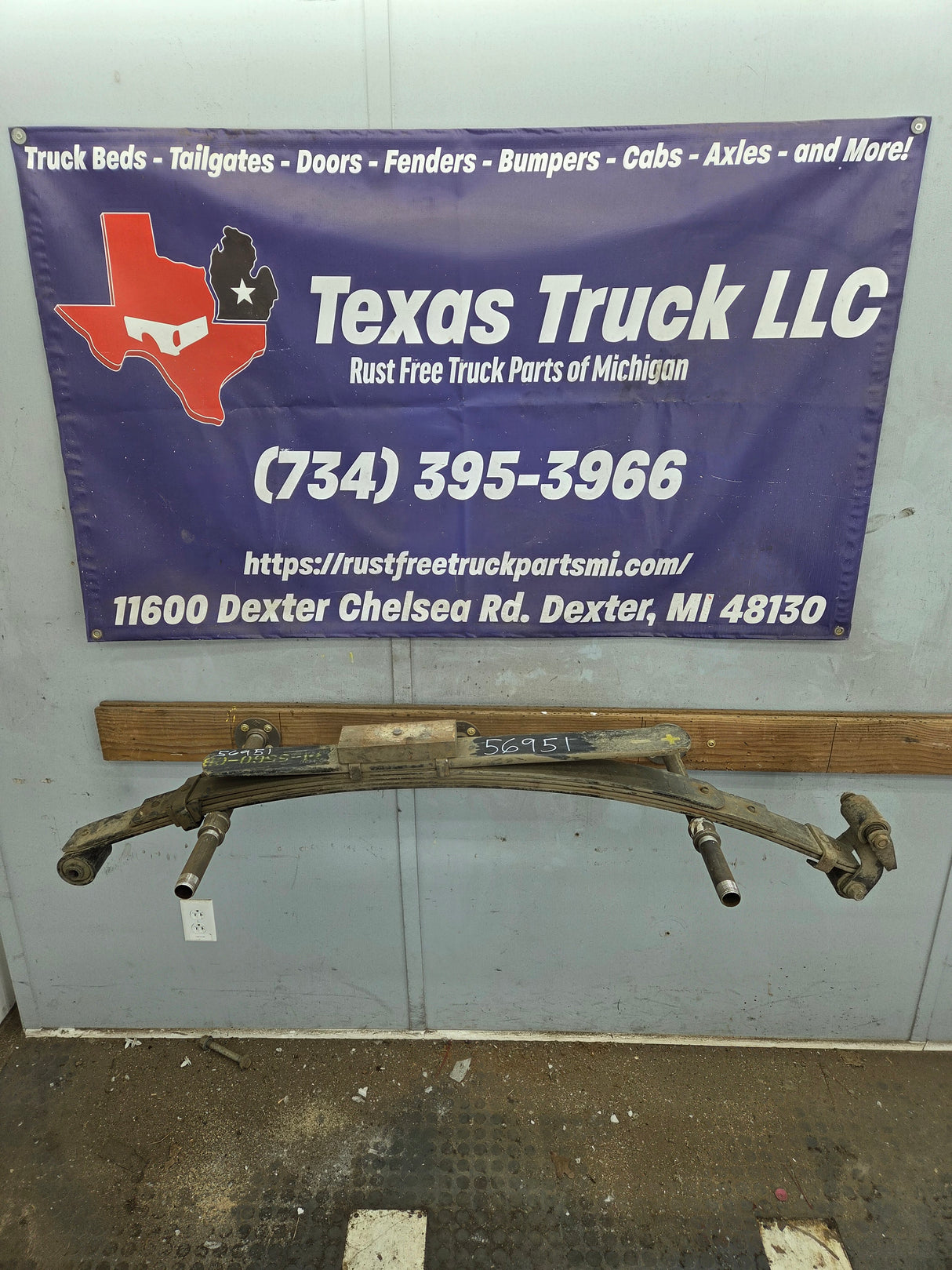 1999-2007 Ford F250 F350 Super Duty Rear Leaf Spring (1)