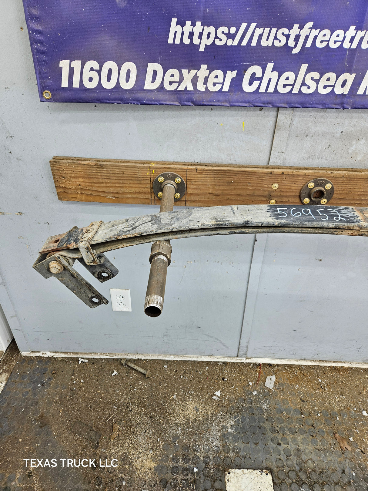 1999-2004 Ford F250 F350 Super Duty Excursion Front Leaf Spring