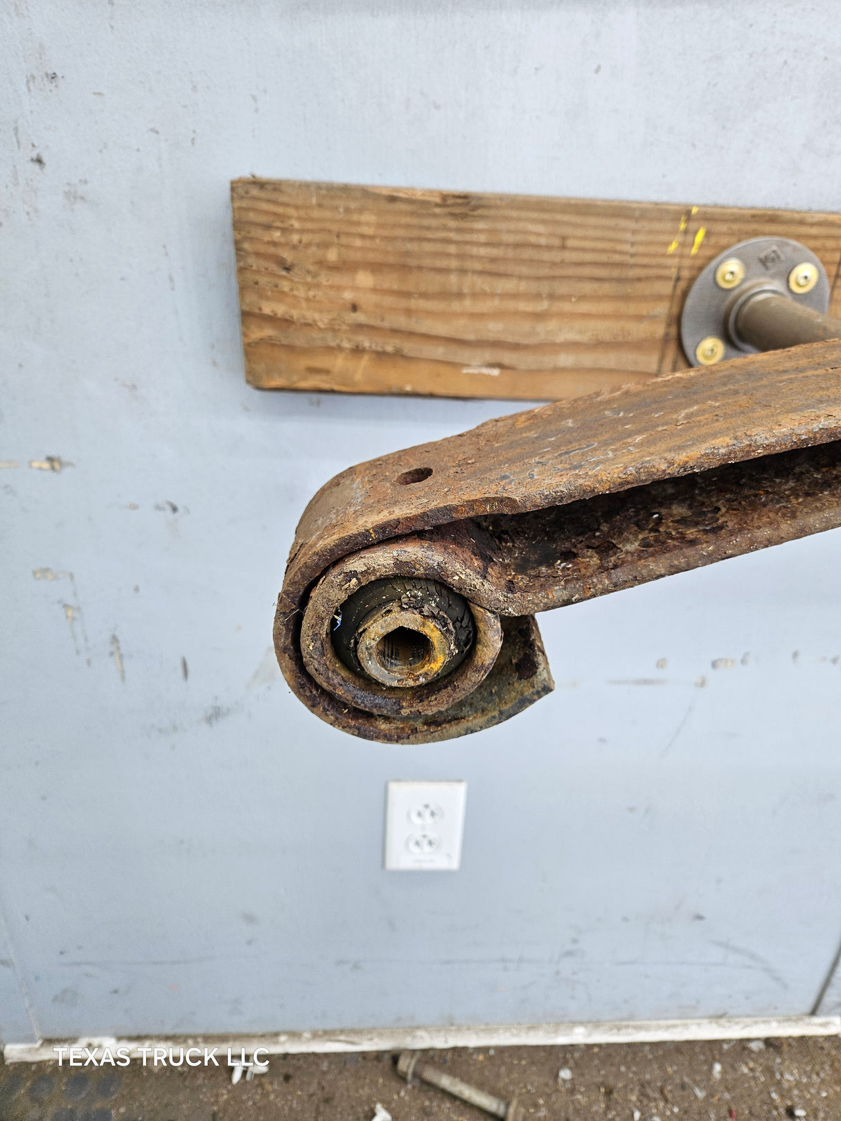 1999-2004 Ford F250 F350 Super Duty Excursion Front Leaf Spring