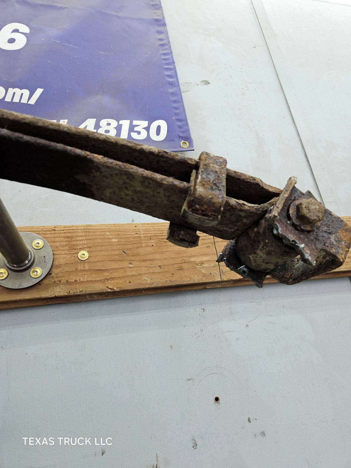 1999-2004 Ford F250 F350 Super Duty Excursion Front Leaf Spring