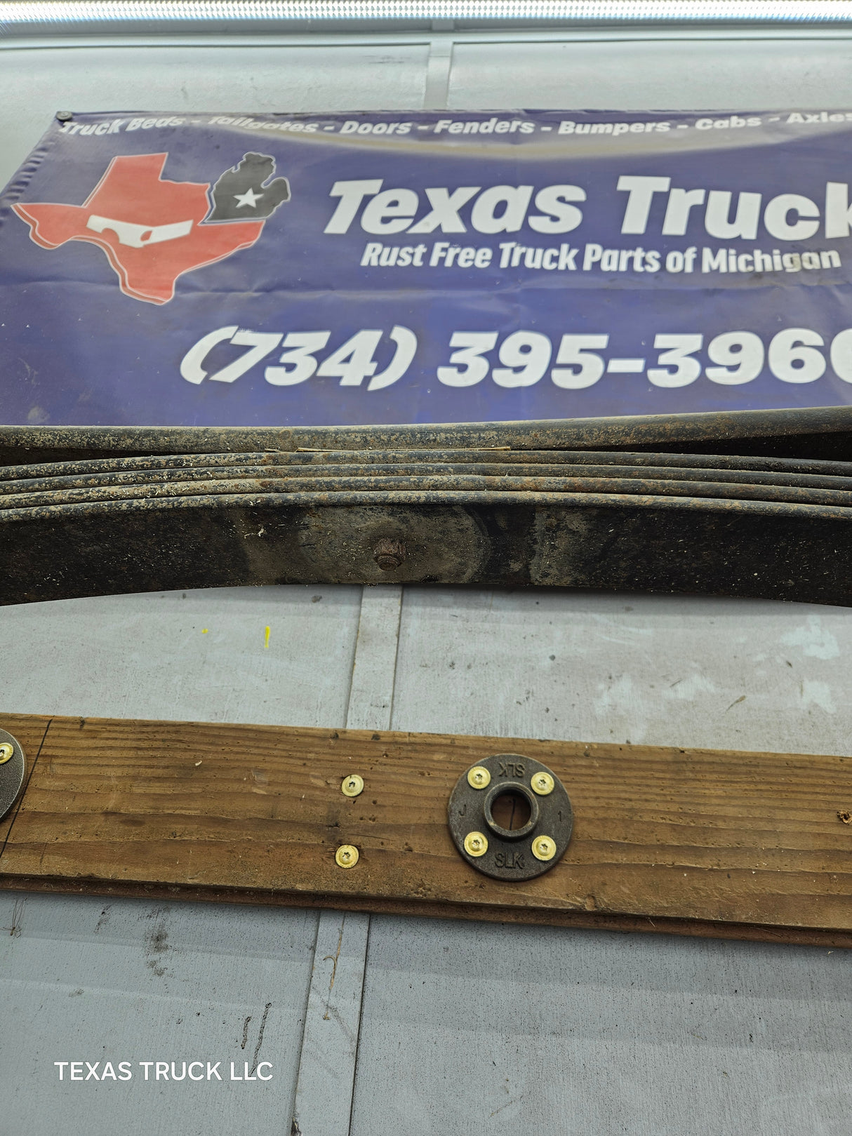 1999-2007 Ford F250 F350 Super Duty Rear Leaf Spring - 1