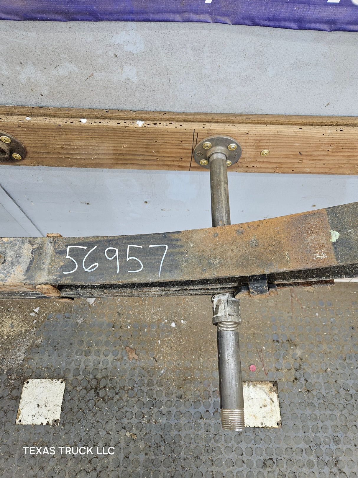 1999-2007 Ford F250 F350 Super Duty Rear Leaf Springs (1)