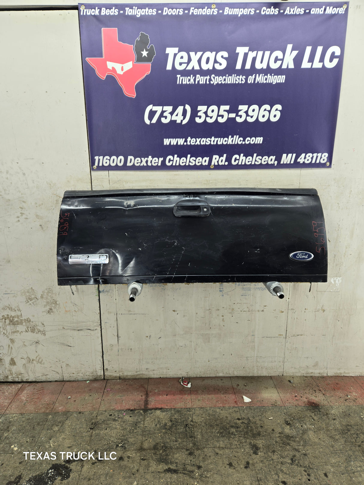 1997-2003 F150 / 1999-2007 Ford F250 F350 F450 F550 Super Duty Tailgate