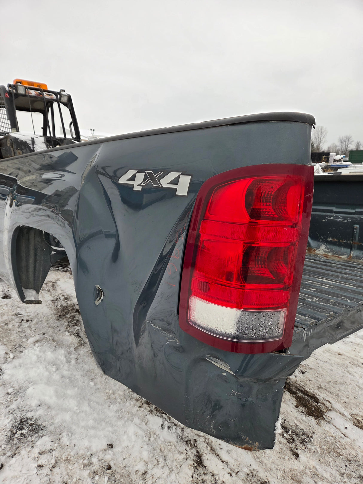 2007-2013 GMC Sierra 1500 2500 3500 HD 8' Long Truck Bed