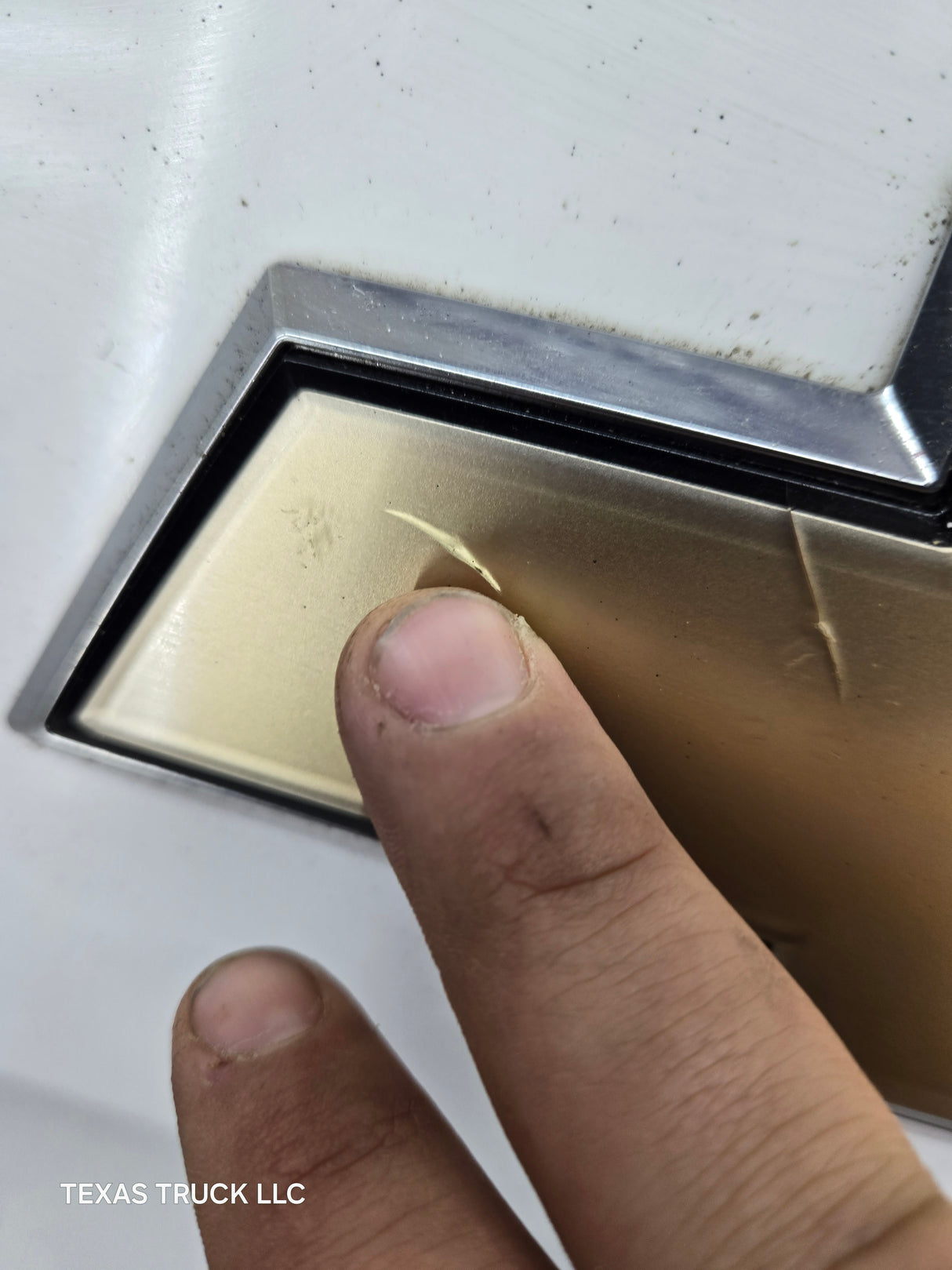 2007-2013 Chevrolet Silverado / GMC Sierra 1500 2500 3500 HD Tailgate