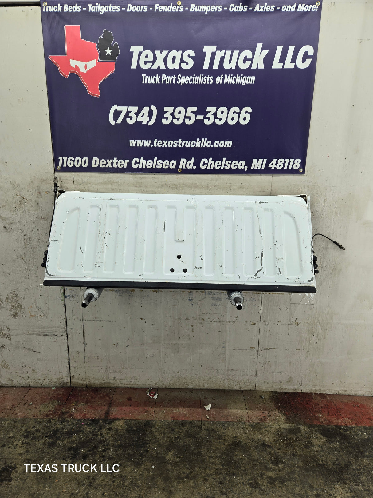 2007-2013 Chevrolet Silverado / GMC Sierra 1500 2500 3500 HD Tailgate