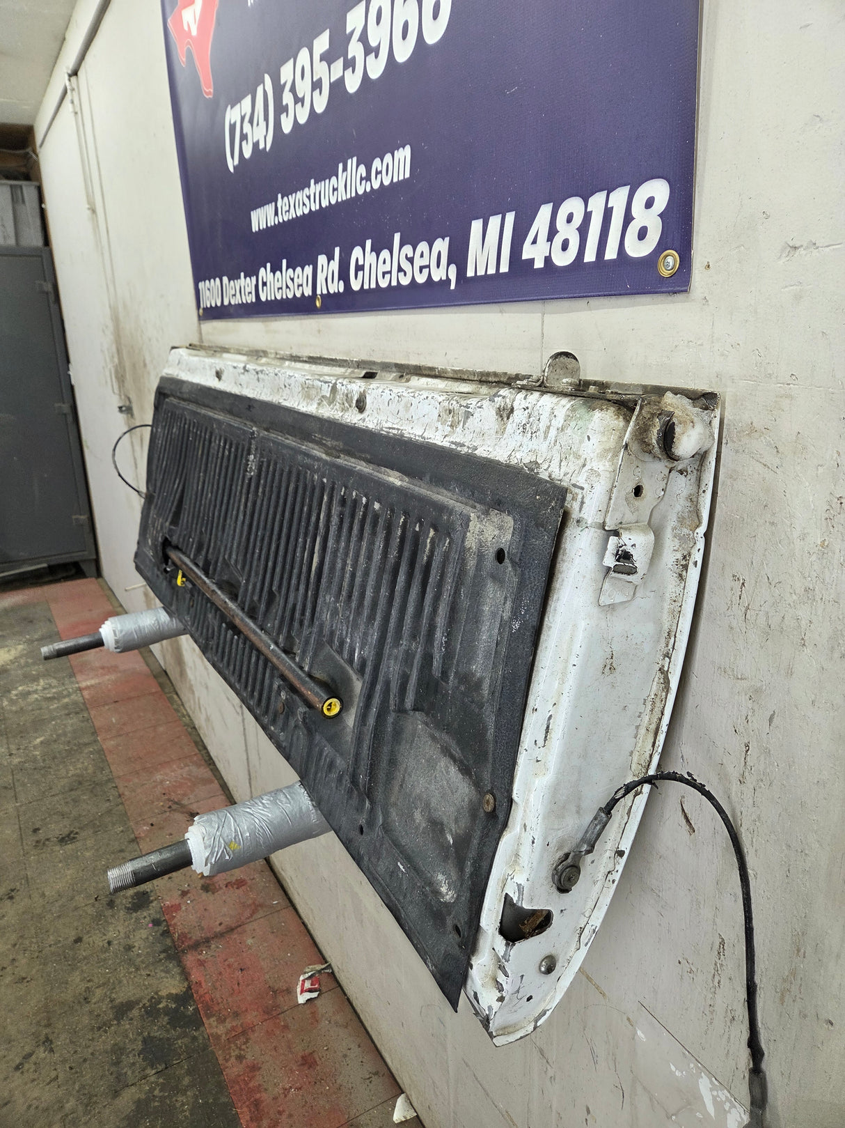 2008-2016 Ford Super Duty Tailgate with step F250 F350 F450 F550