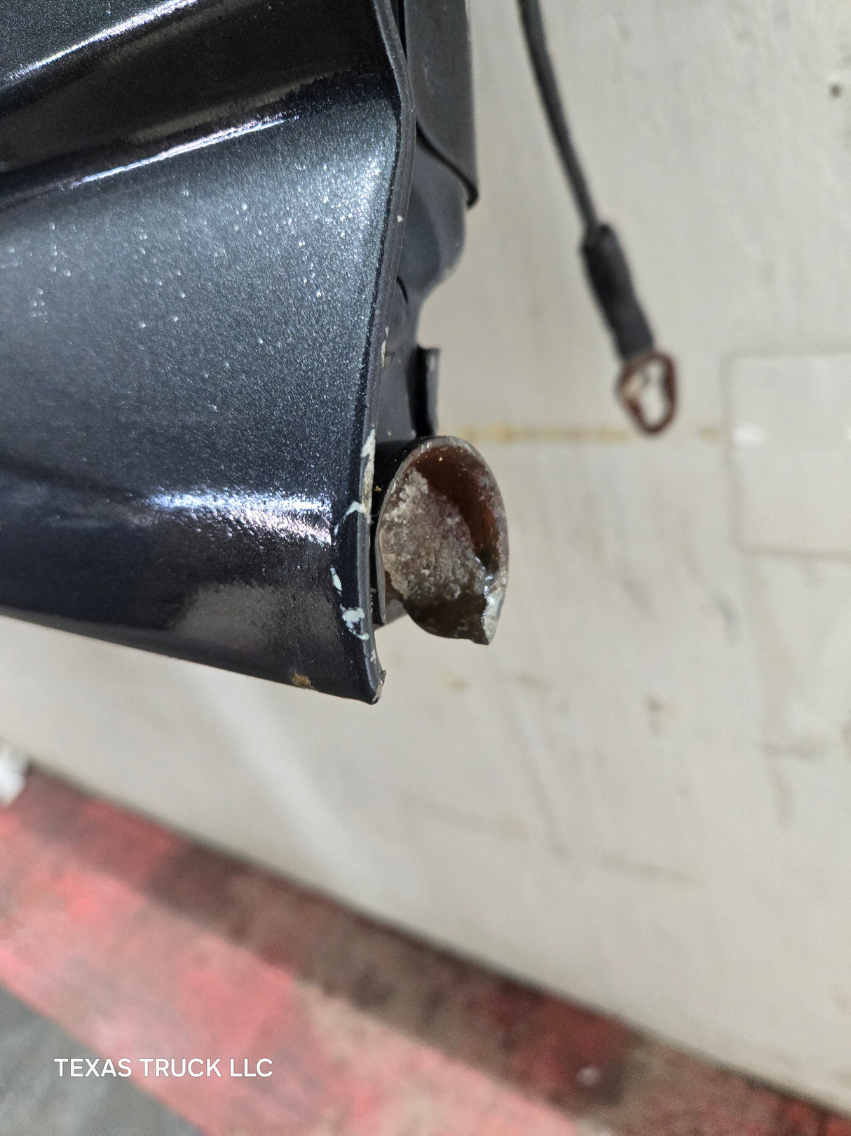 1999-2007 Chevrolet Silverado / GMC Sierra 1500 2500 3500 Tailgate - Dark Grey