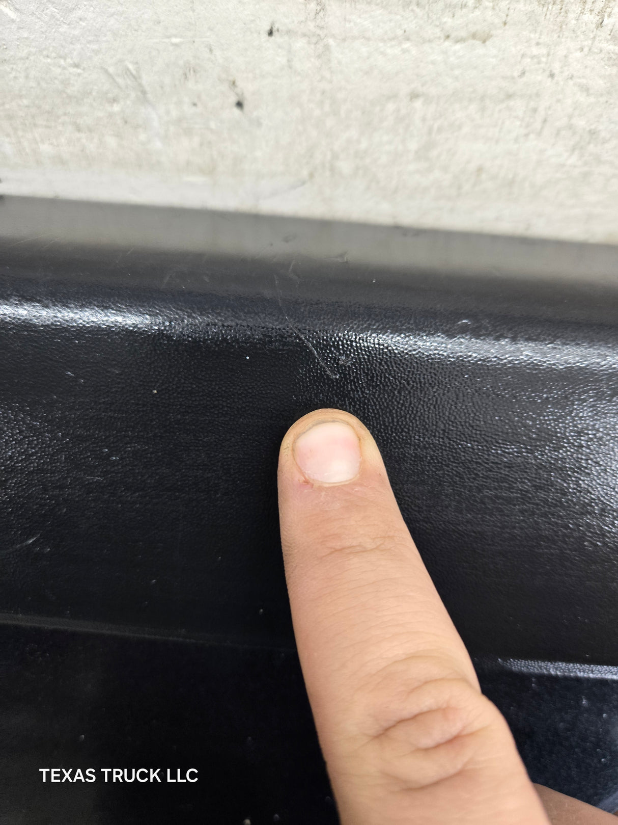 1999-2007 Chevrolet Silverado / GMC Sierra 1500 2500 3500 Tailgate - Dark Grey