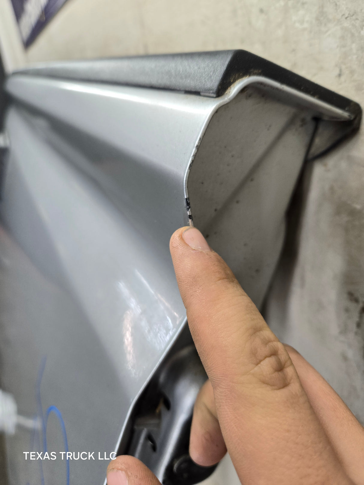 2014-2019 Chevrolet Silverado / GMC Sierra 1500 2500 3500 HD Tailgate