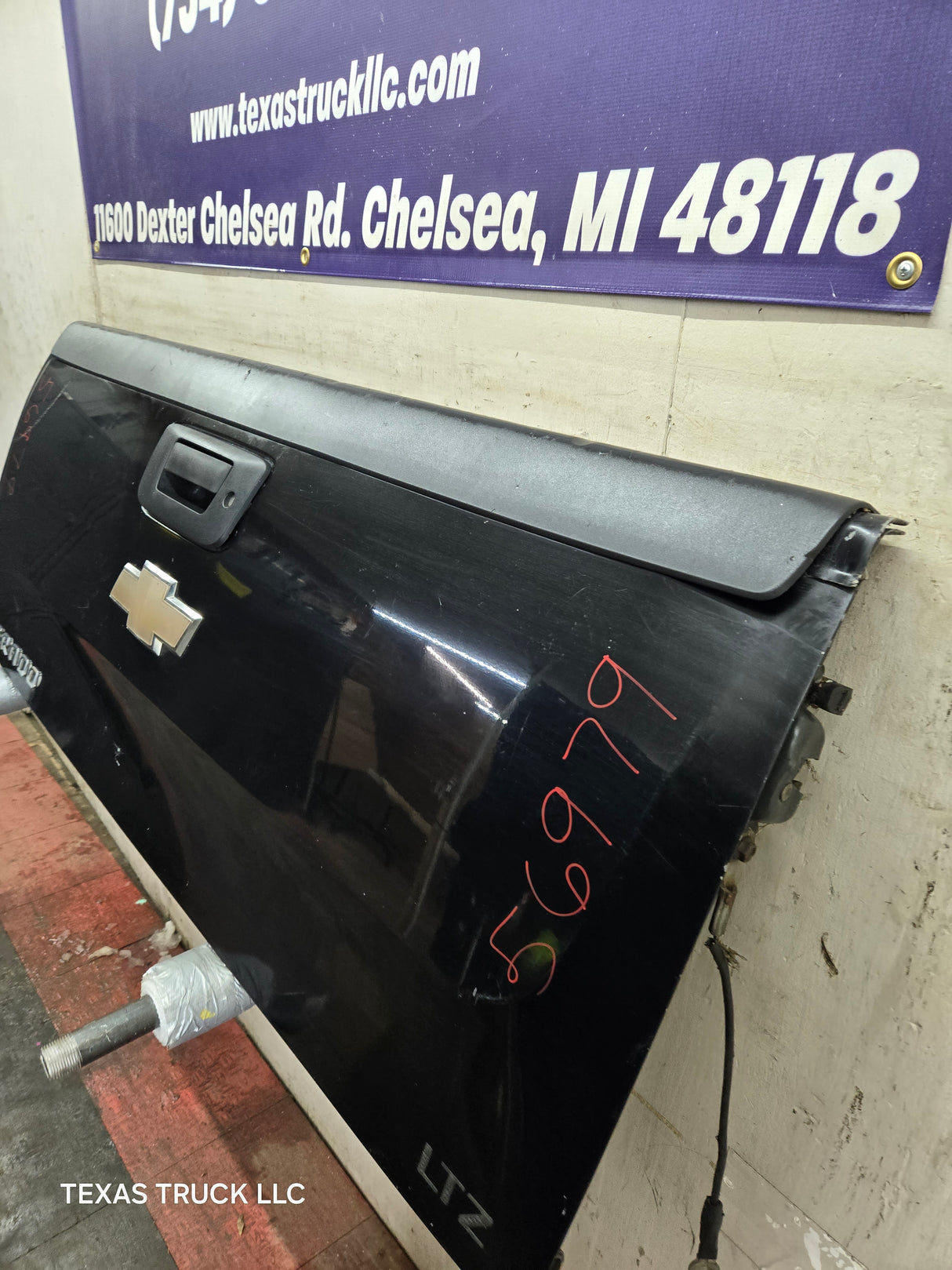 2007-2013 Chevrolet Silverado / GMC Sierra Tailgate 1500 2500 3500 HD