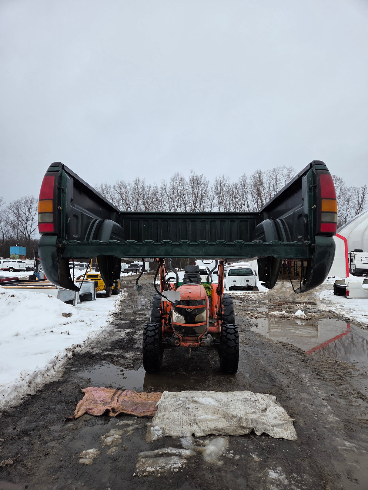 1999-2007 Chevrolet Silverado / GMC Sierra 1500 5' 8" Short Truck Bed