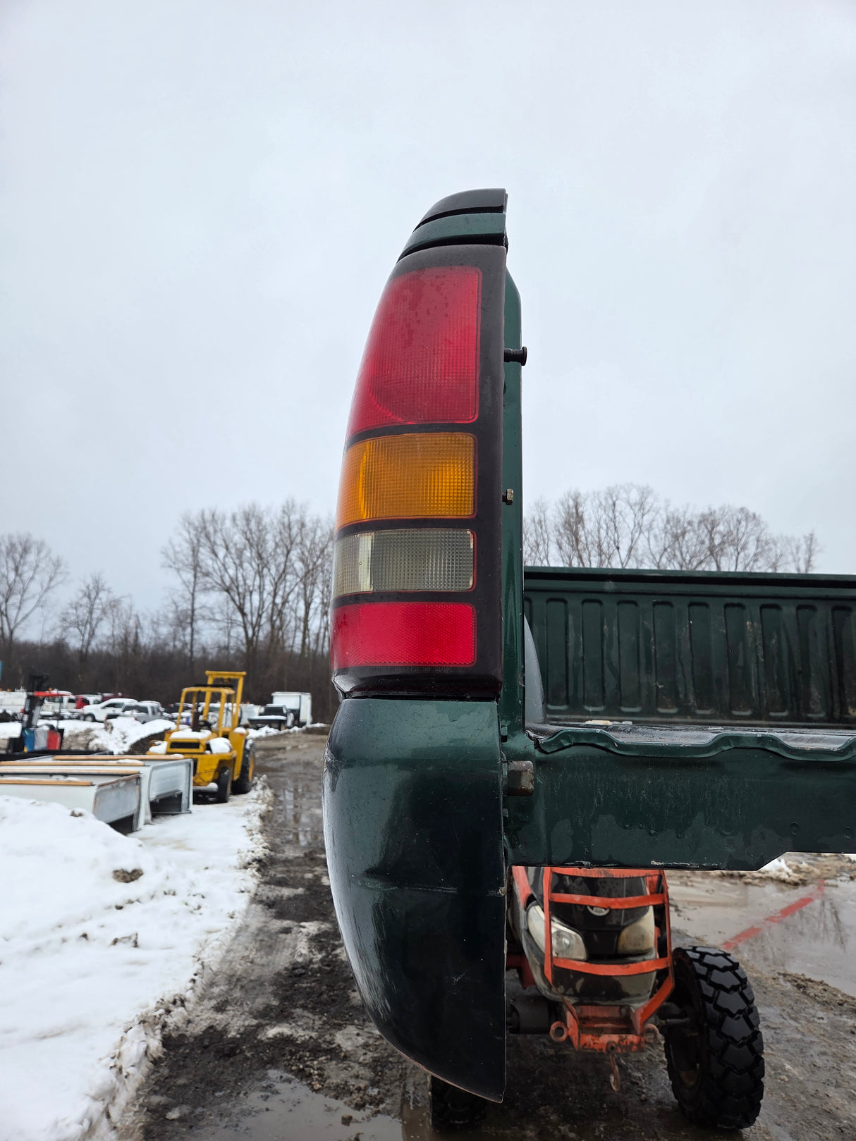 1999-2007 Chevrolet Silverado / GMC Sierra 1500 5' 8" Short Truck Bed