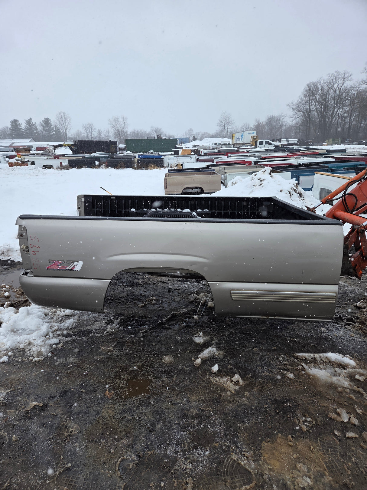 1999-2007 Chevrolet Silverado / GMC Sierra 1500 2500 3500 HD 8' Long Bed Truck Bed