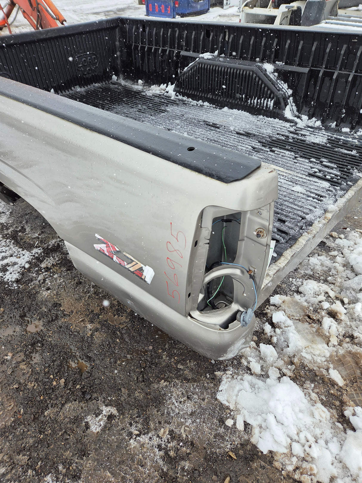 1999-2007 Chevrolet Silverado / GMC Sierra 1500 2500 3500 HD 8' Long Bed Truck Bed