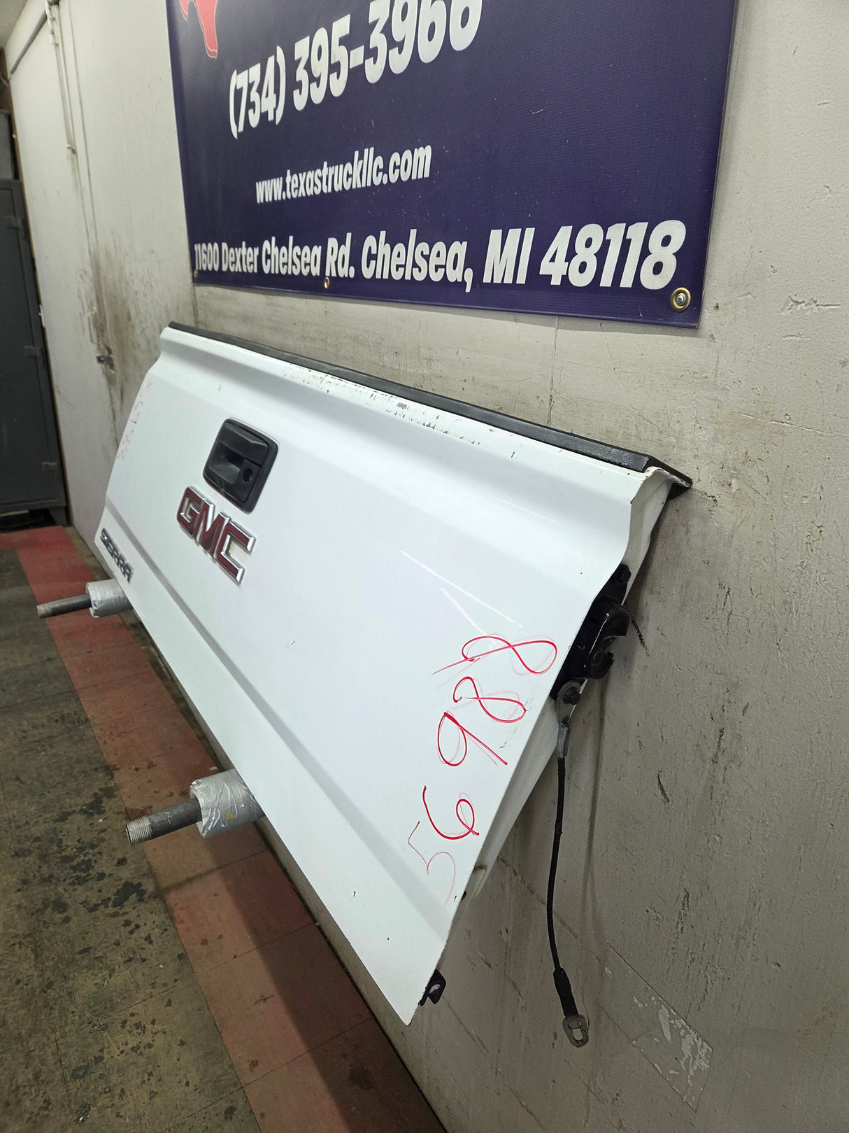 2014-2019 Chevrolet Silverado / GMC Sierra 1500 2500 3500 HD Tailgate