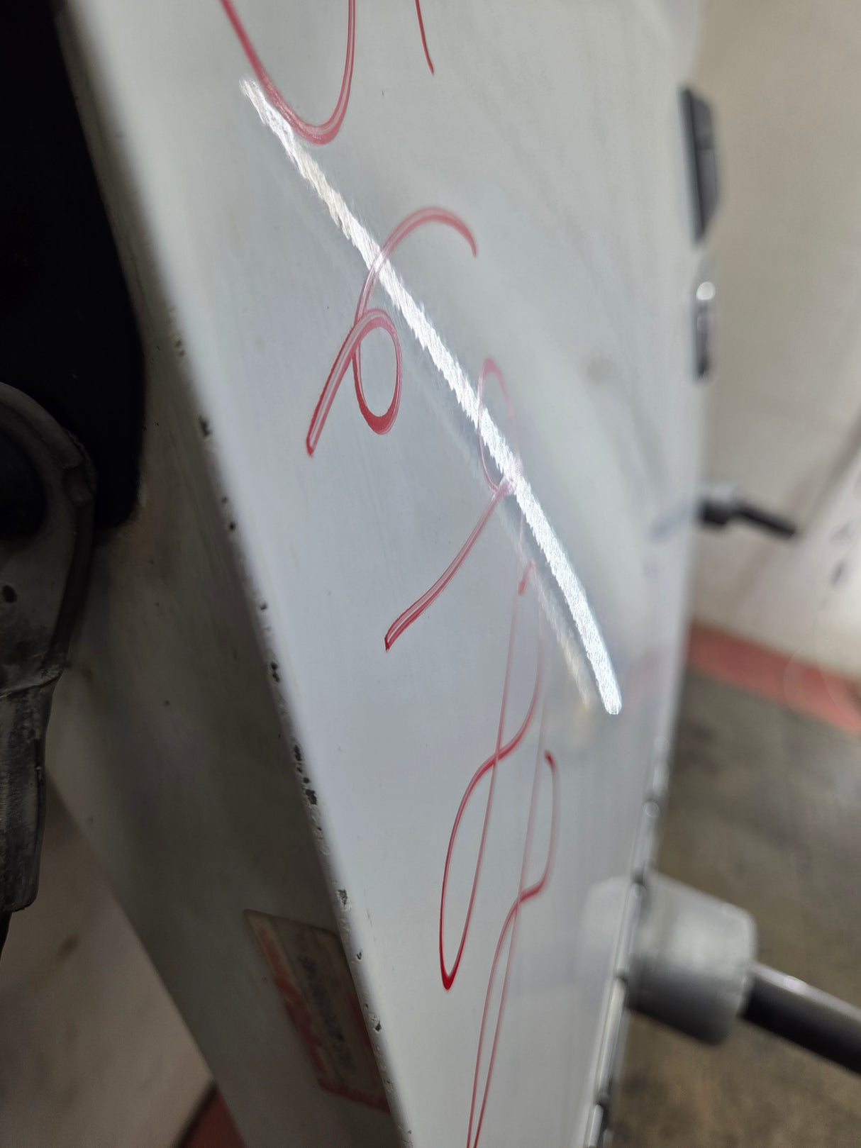 2014-2019 Chevrolet Silverado / GMC Sierra 1500 2500 3500 HD Tailgate