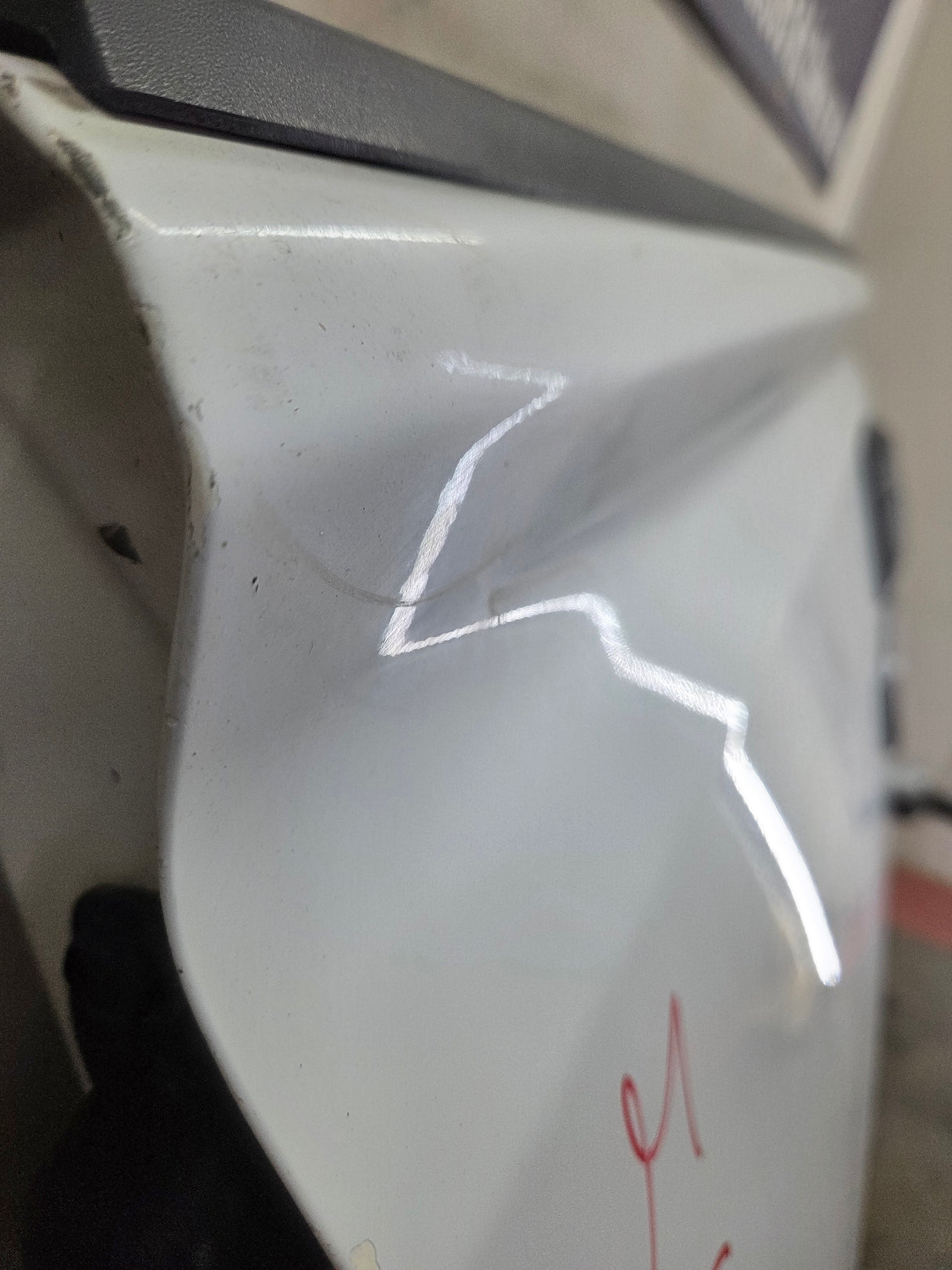 2014-2019 Chevrolet Silverado / GMC Sierra 1500 2500 3500 HD Tailgate