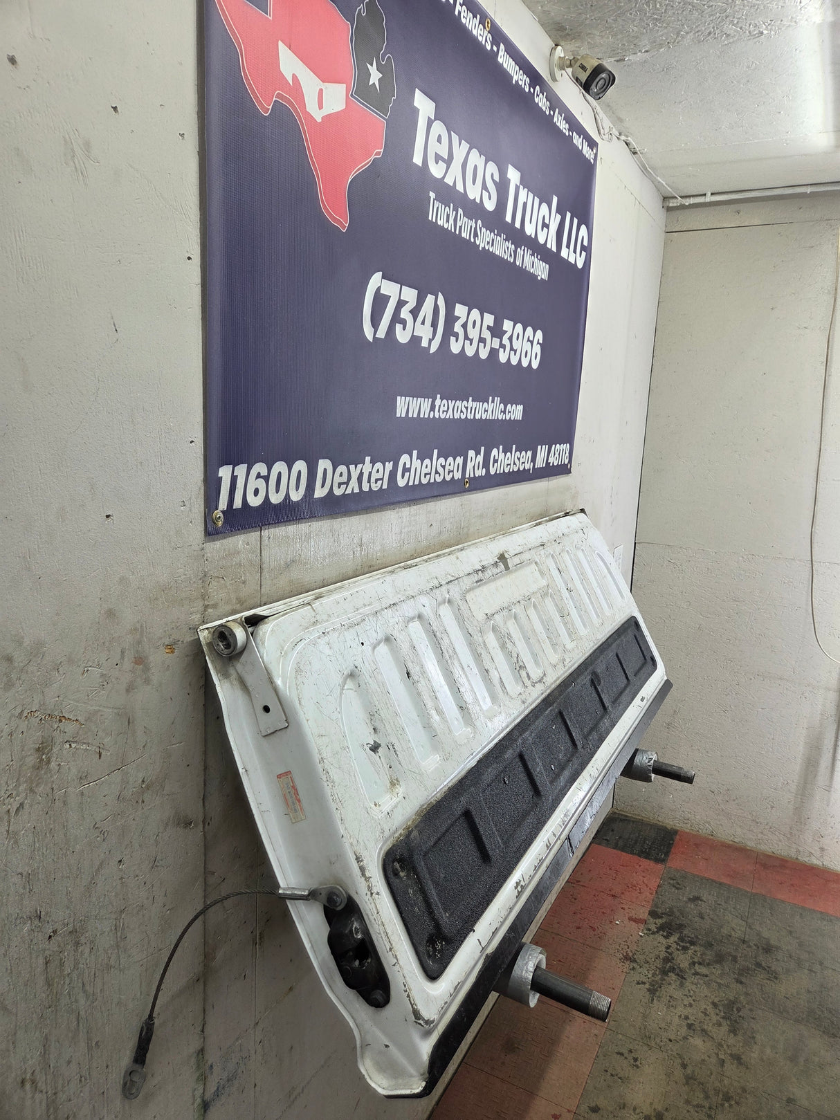 2014-2019 Chevrolet Silverado / GMC Sierra 1500 2500 3500 HD Tailgate