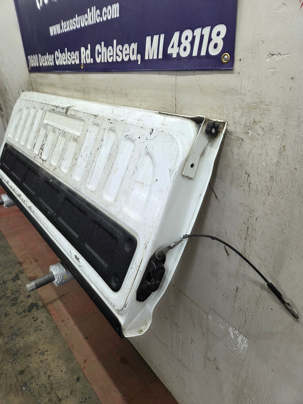 2014-2019 Chevrolet Silverado / GMC Sierra 1500 2500 3500 HD Tailgate